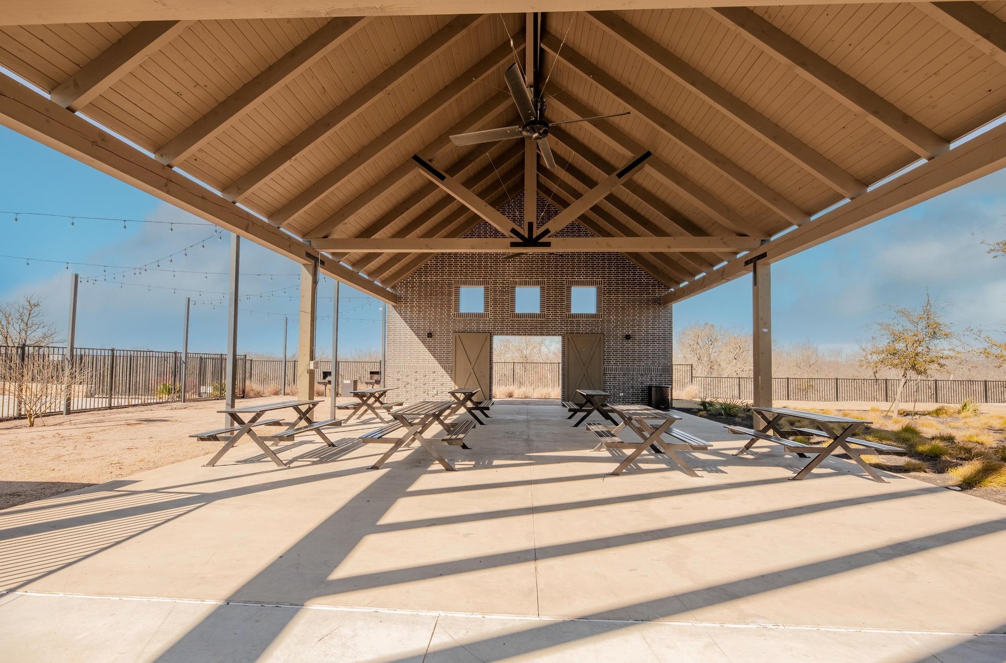 13712 Knights Branch Dr, Elgin, TX 78621