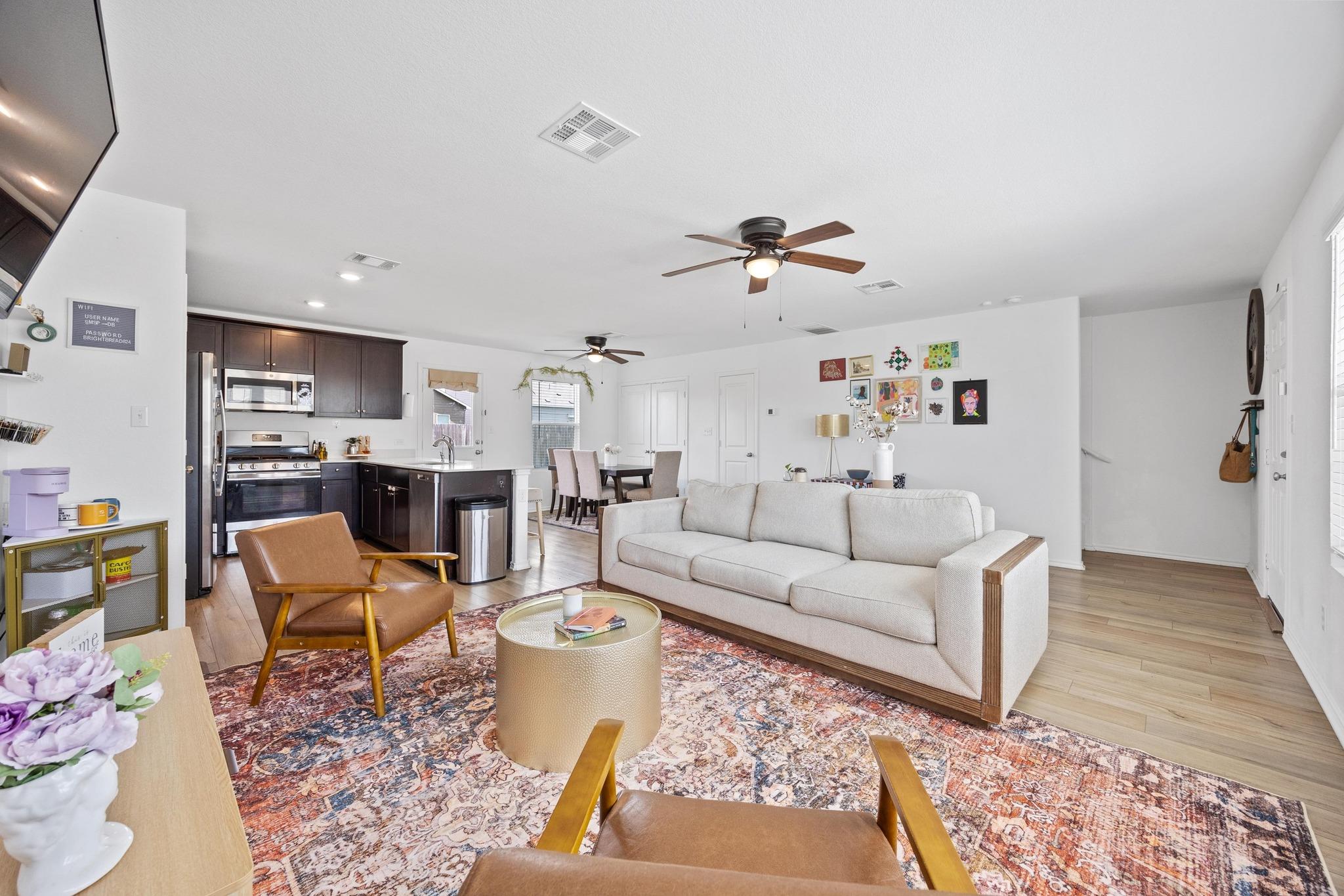 13712 Knights Branch Dr, Elgin, TX 78621