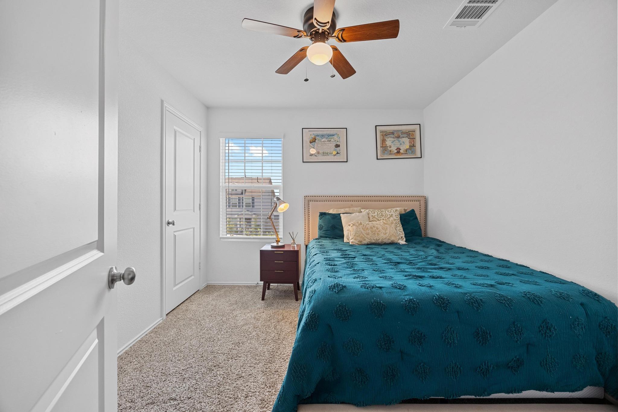 13712 Knights Branch Dr, Elgin, TX 78621