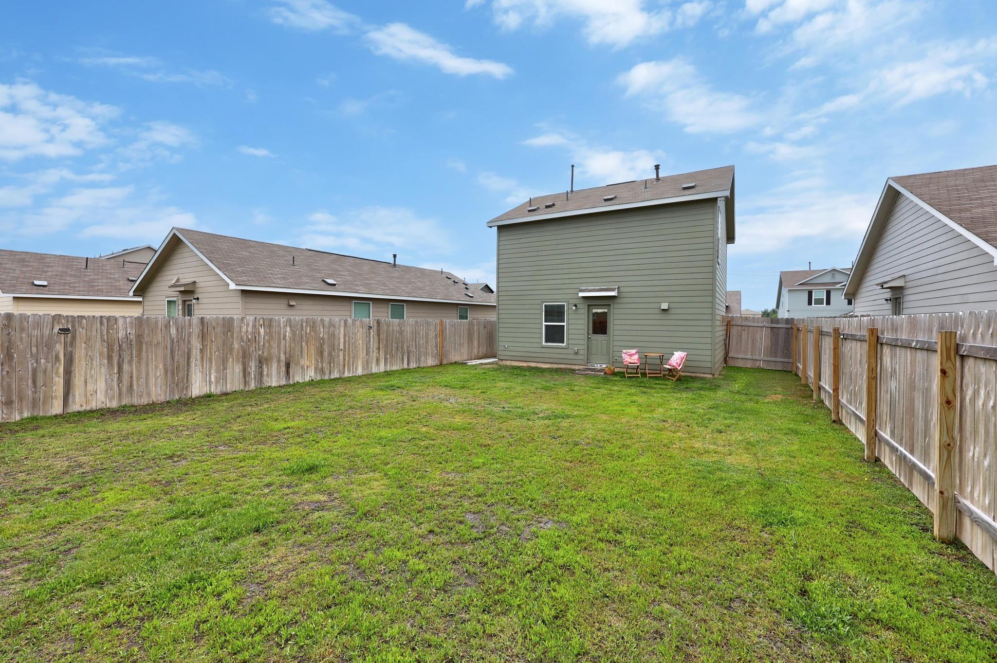 13712 Knights Branch Dr, Elgin, TX 78621