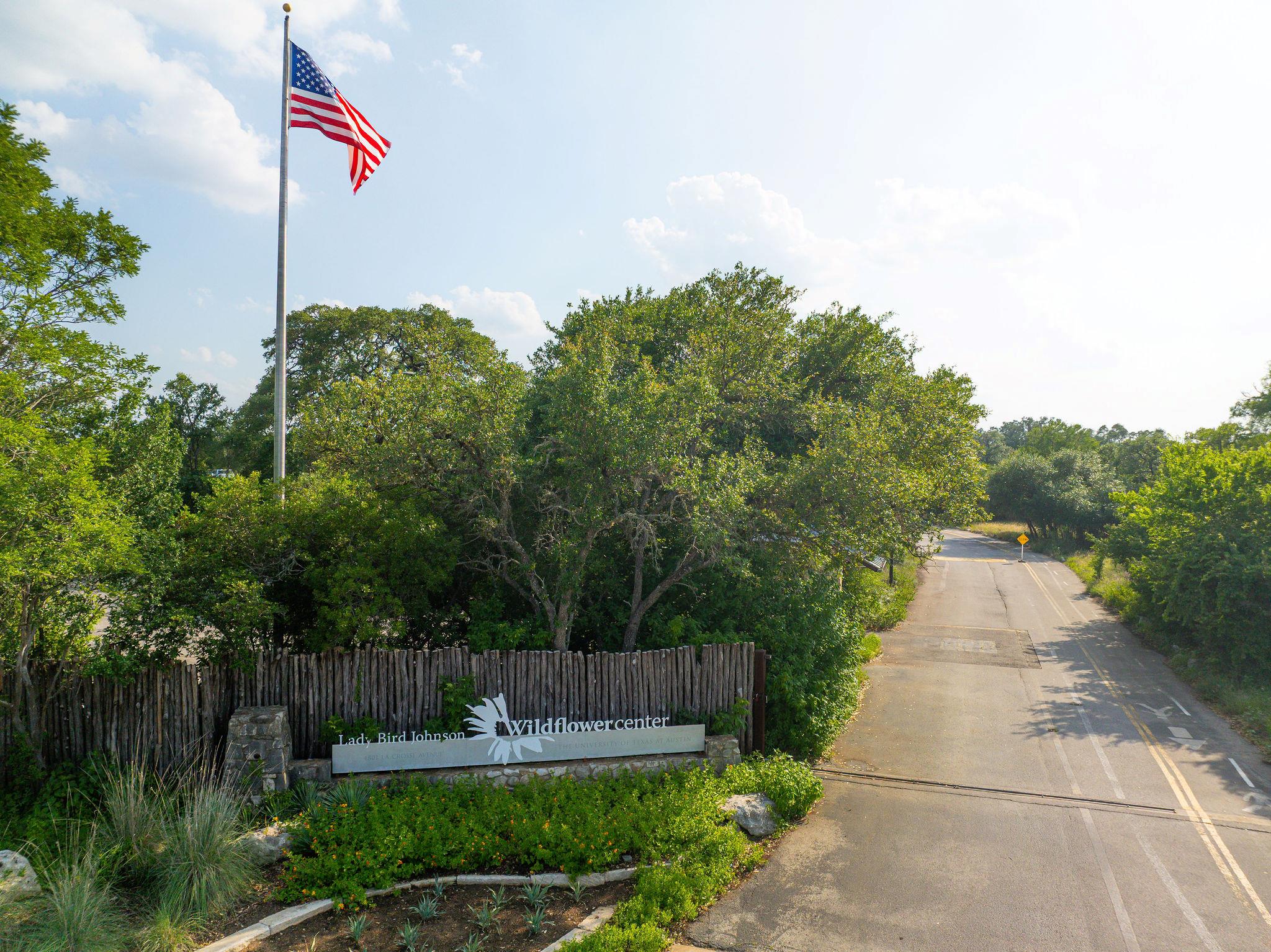 3712 Sawmill Dr, Austin, TX 78749