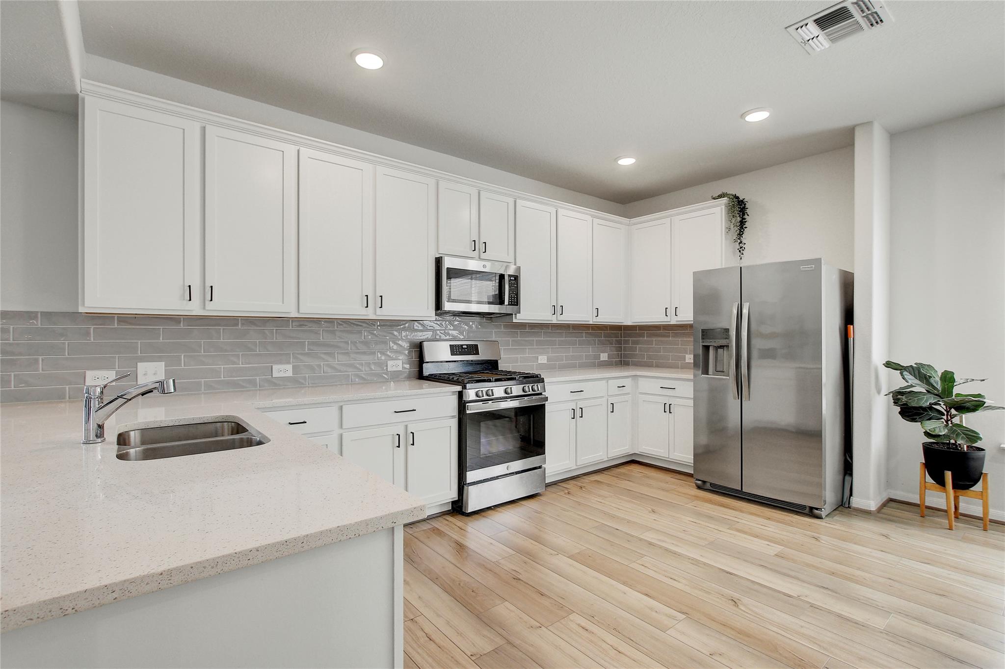930 Blue Oak Blvd, San Marcos, TX 78666