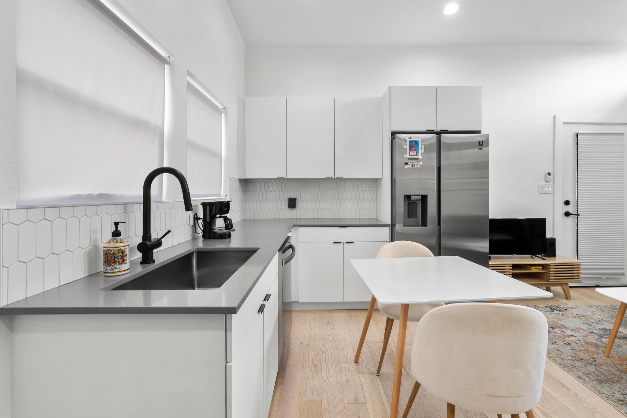 400 E 30th St # 200, Austin, TX 78705