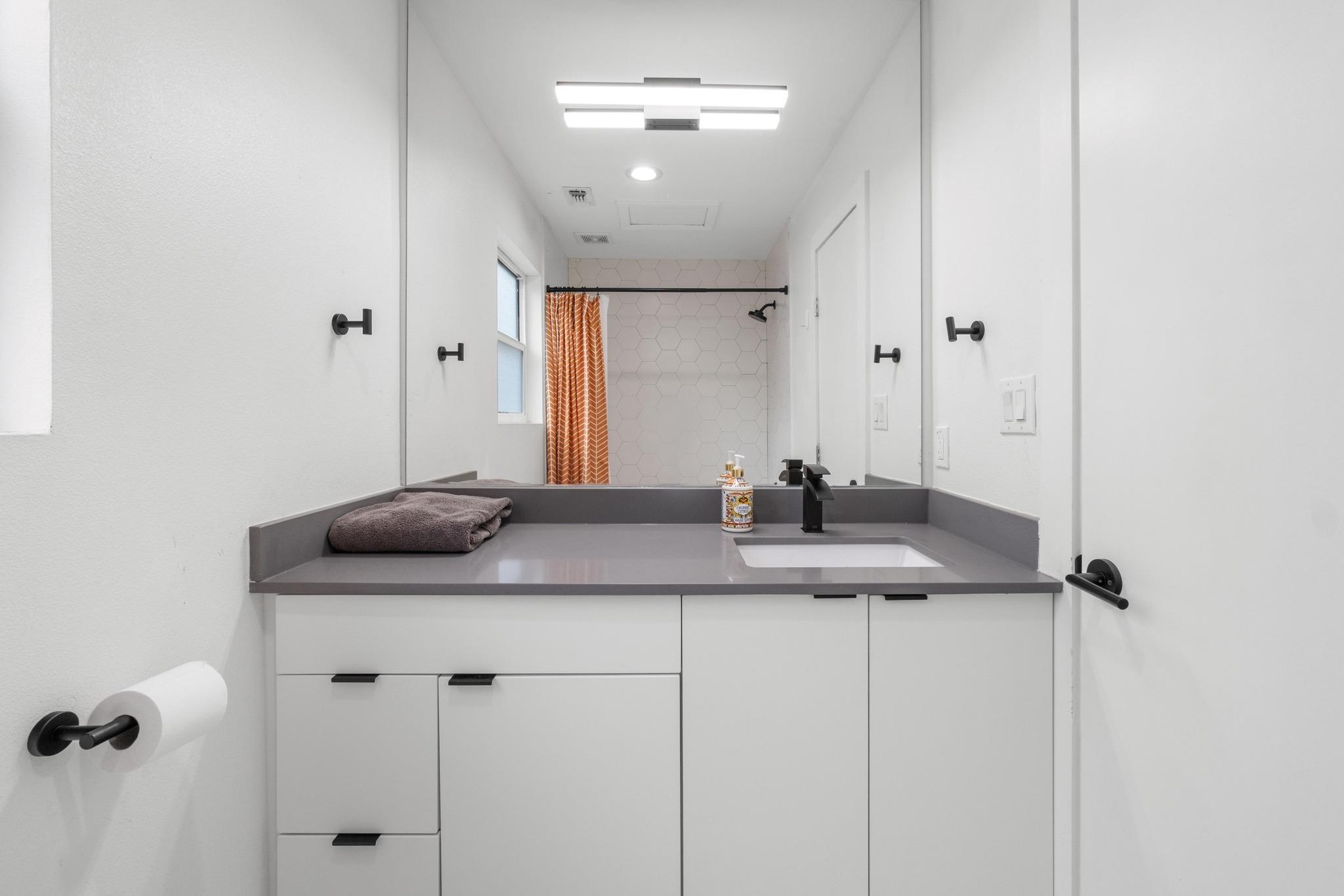 400 E 30th St # 200, Austin, TX 78705