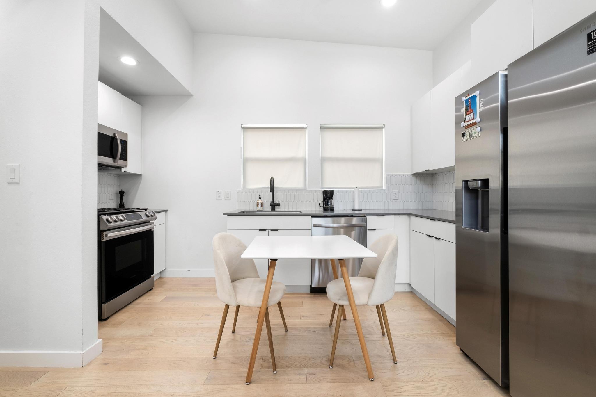 400 E 30th St # 200, Austin, TX 78705