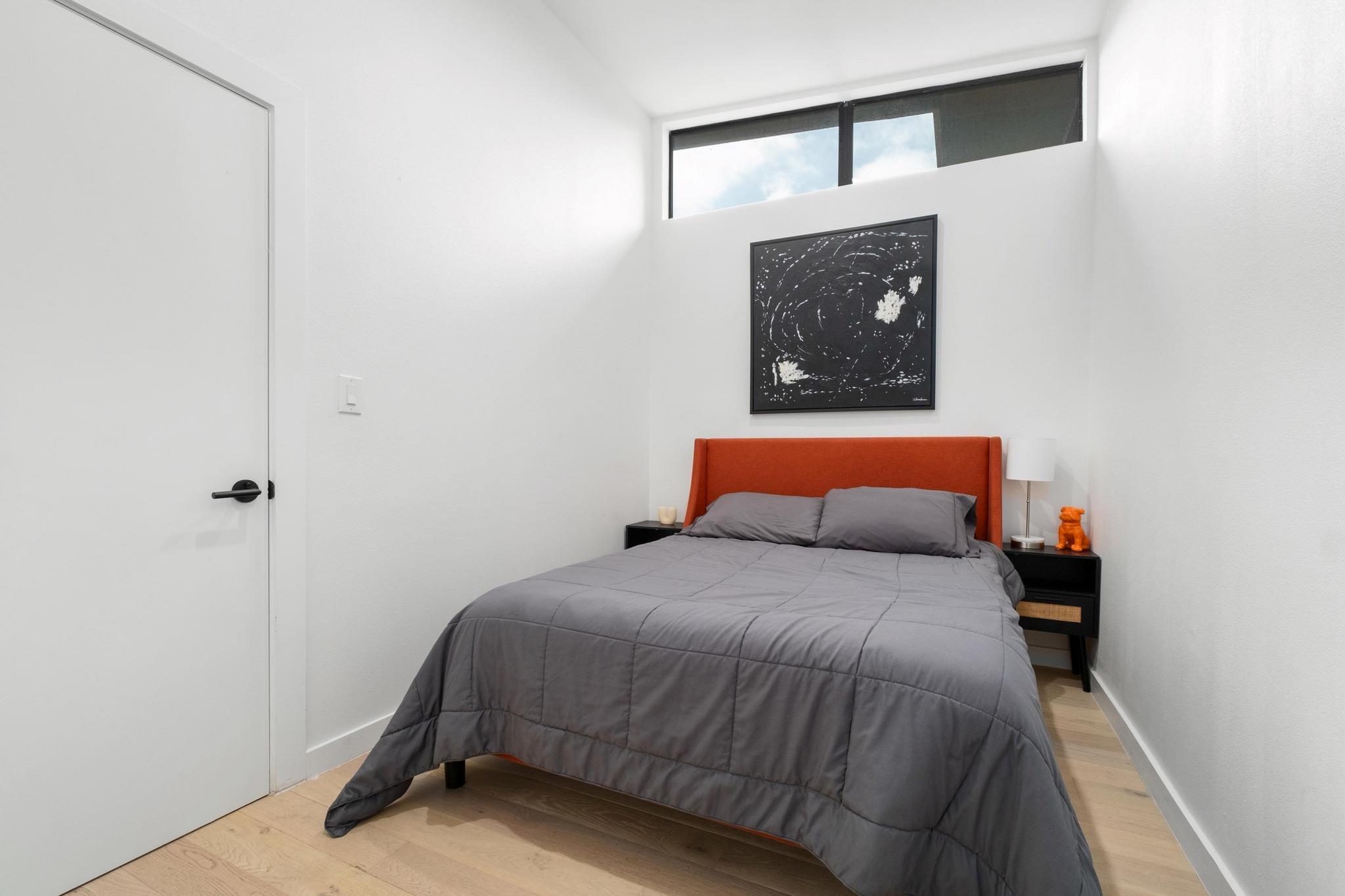 400 E 30th St # 200, Austin, TX 78705