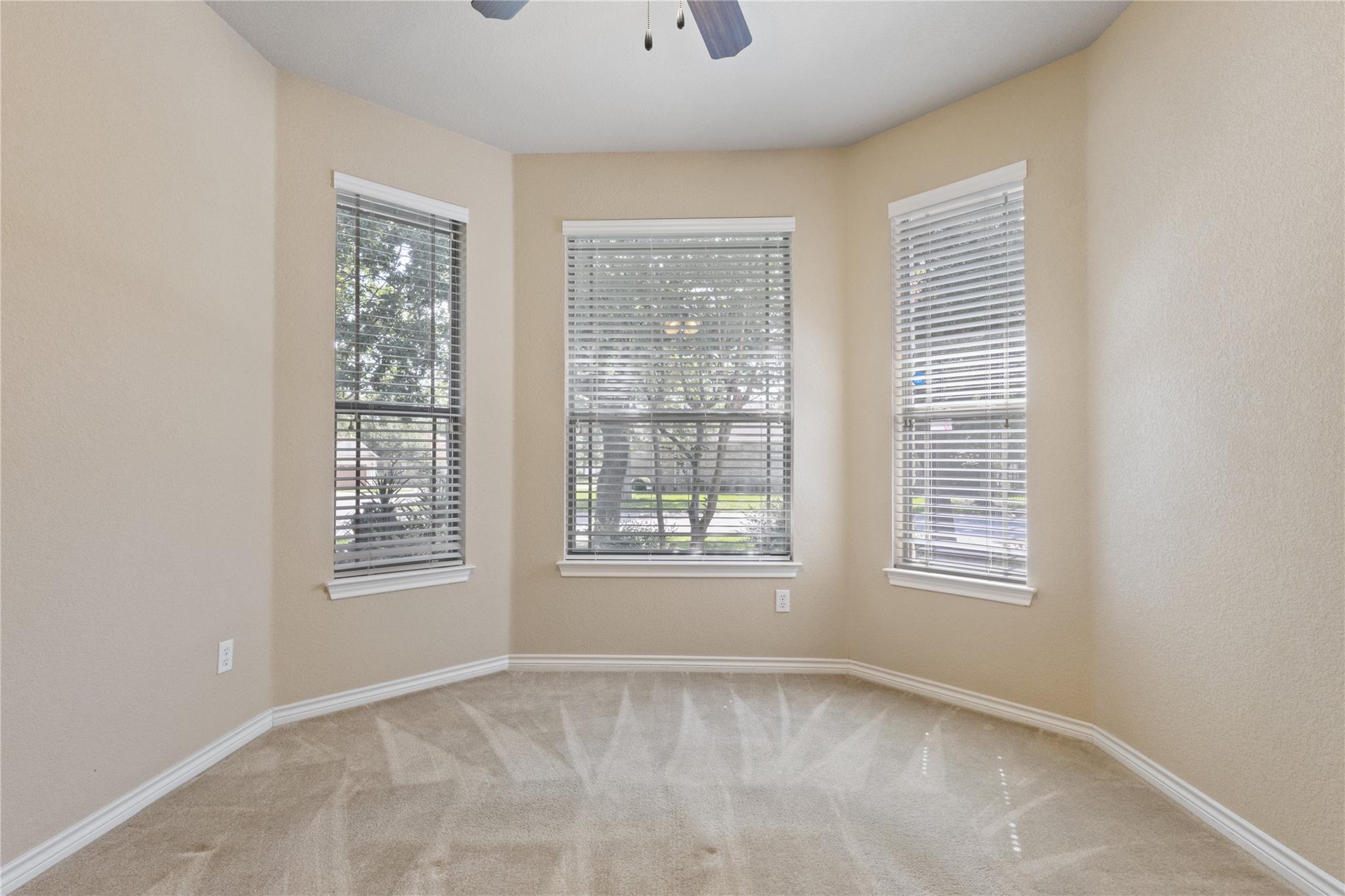 1005 Fort Davis St, Georgetown, TX 78633