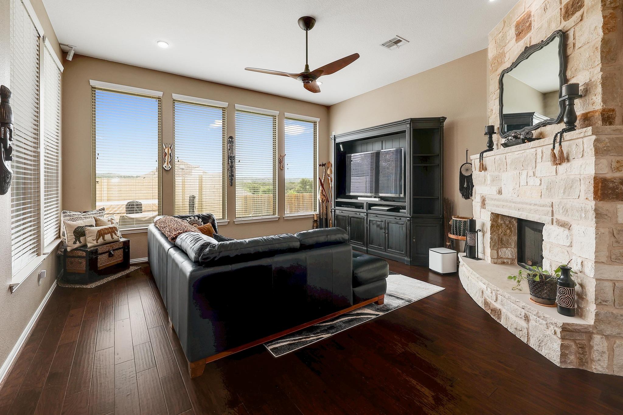 22218 W Cape Travis Bnd, Lago Vista, TX 78645