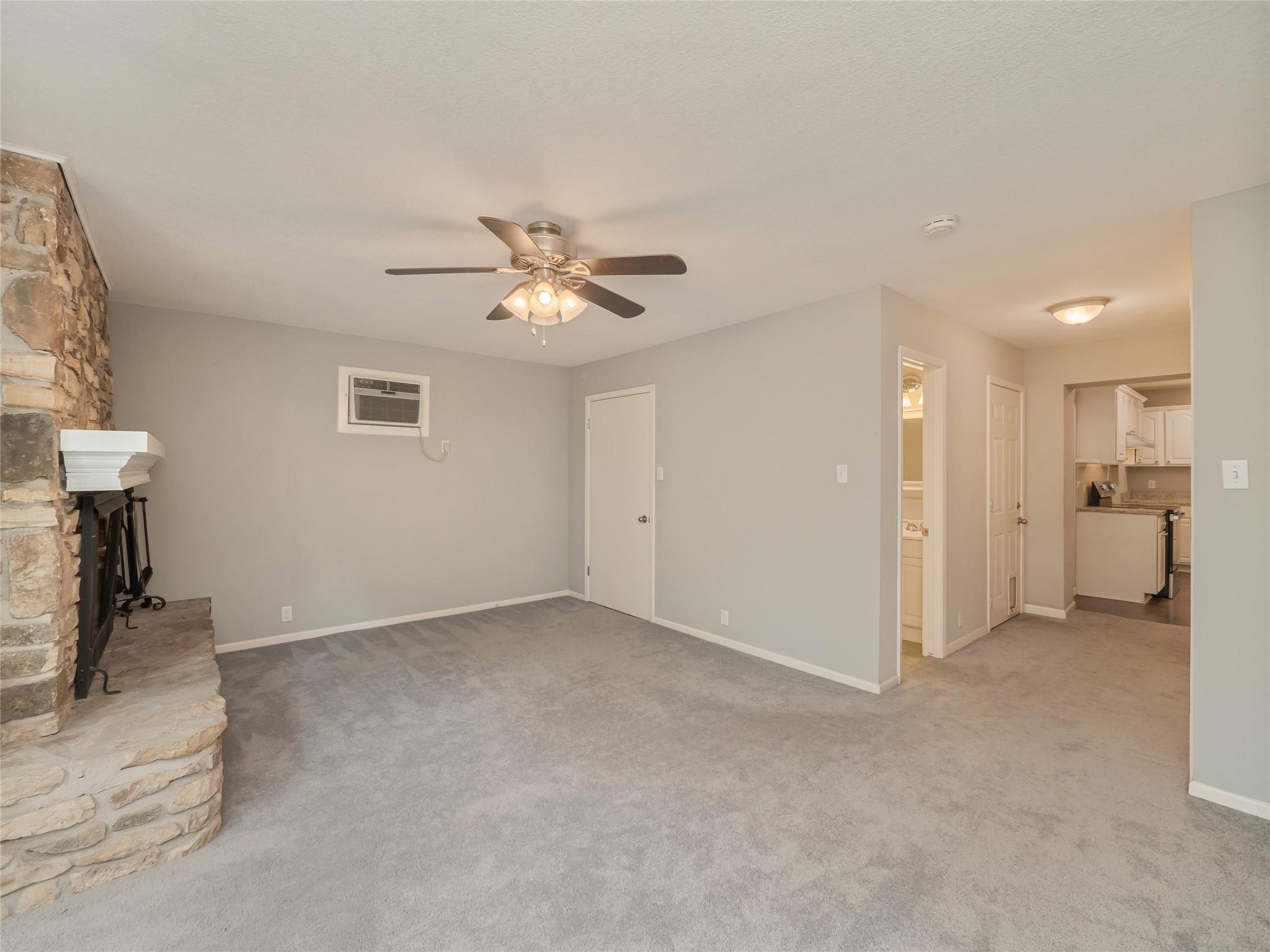 330 Yucca Dr, Kingsland, TX 78639
