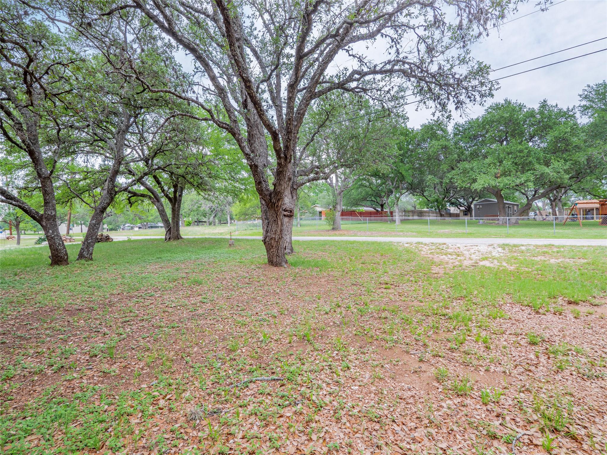 330 Yucca Dr, Kingsland, TX 78639