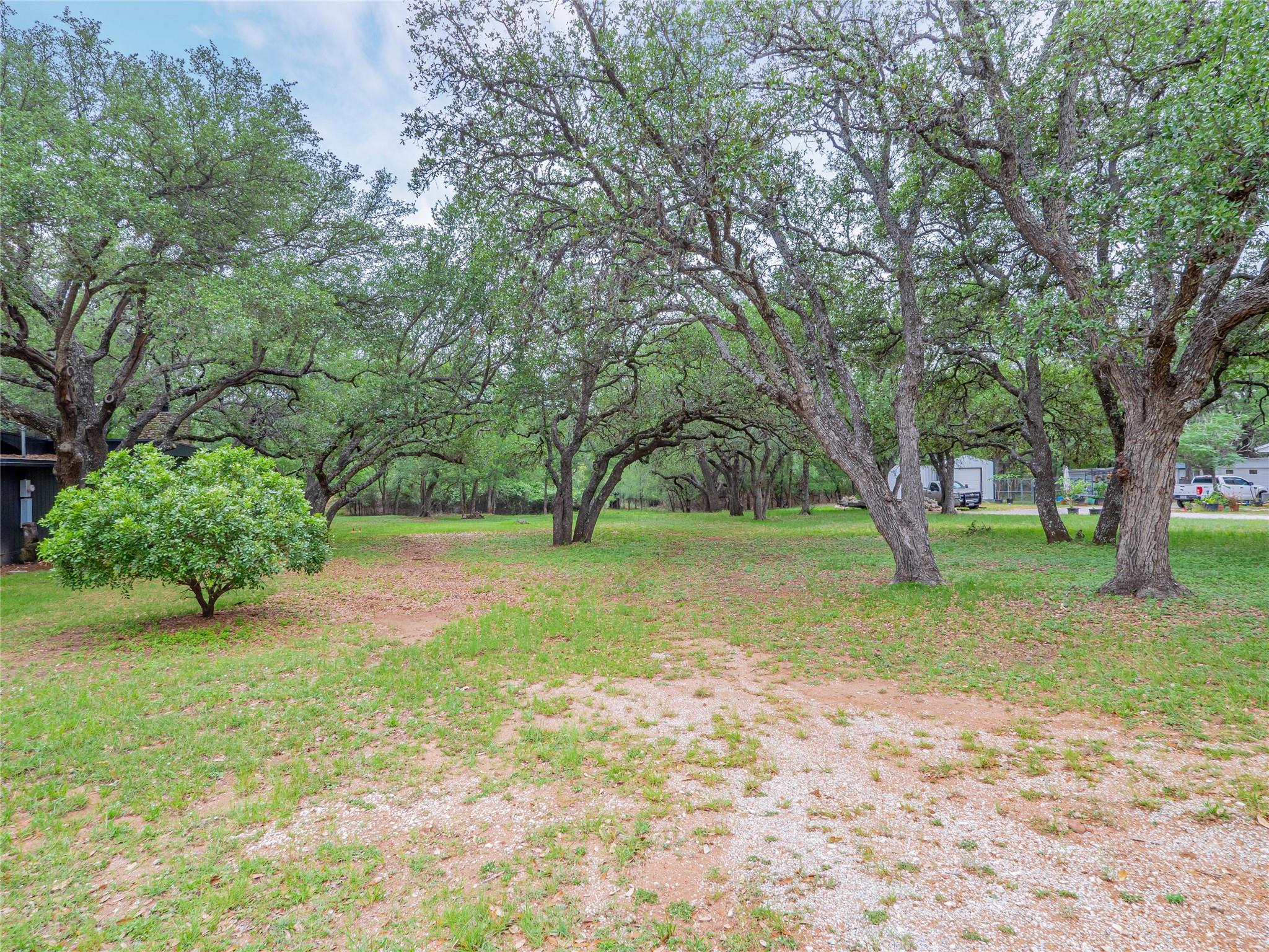 330 Yucca Dr, Kingsland, TX 78639