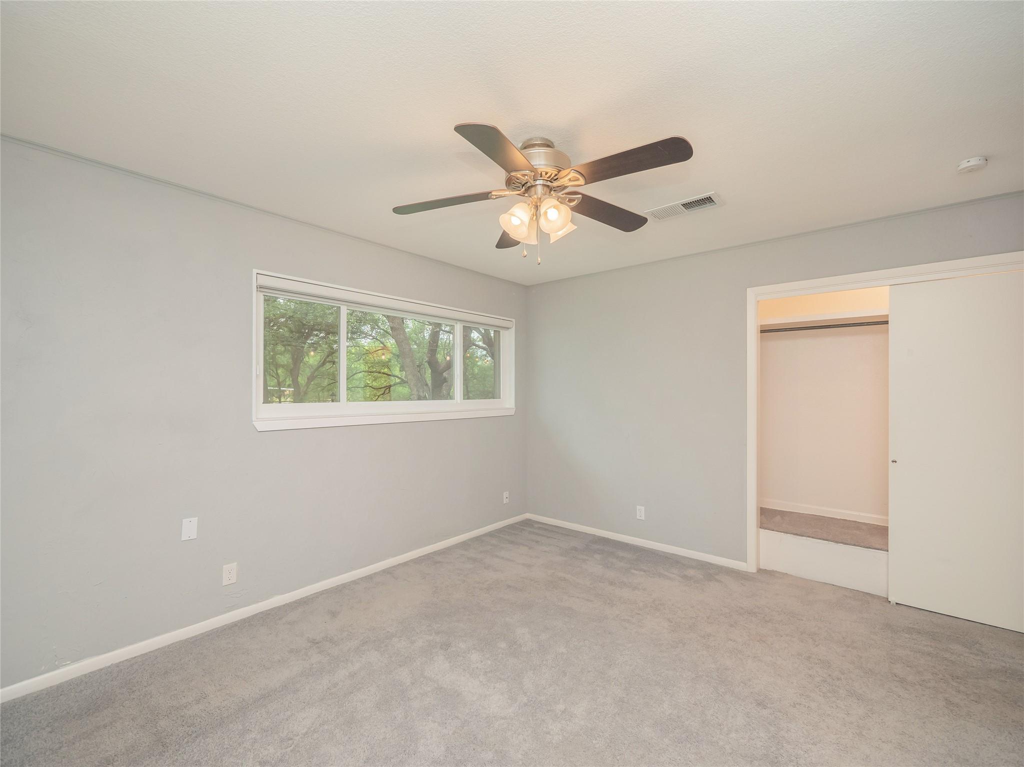 330 Yucca Dr, Kingsland, TX 78639