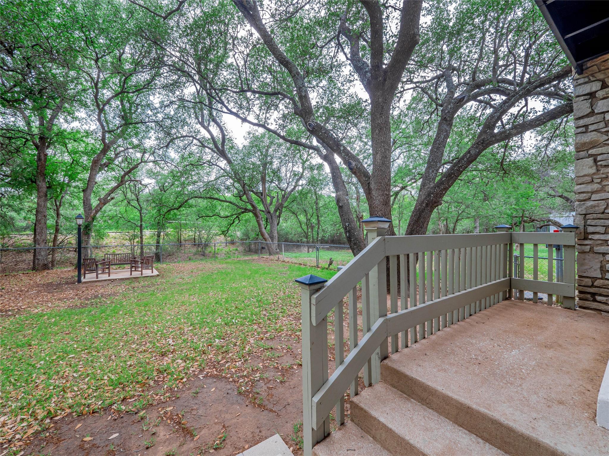 330 Yucca Dr, Kingsland, TX 78639