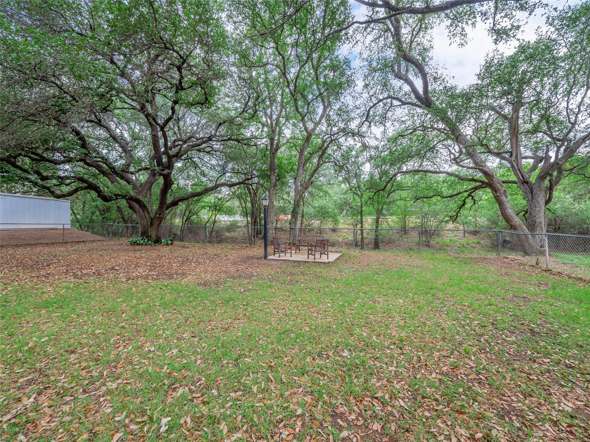 330 Yucca Dr, Kingsland, TX 78639