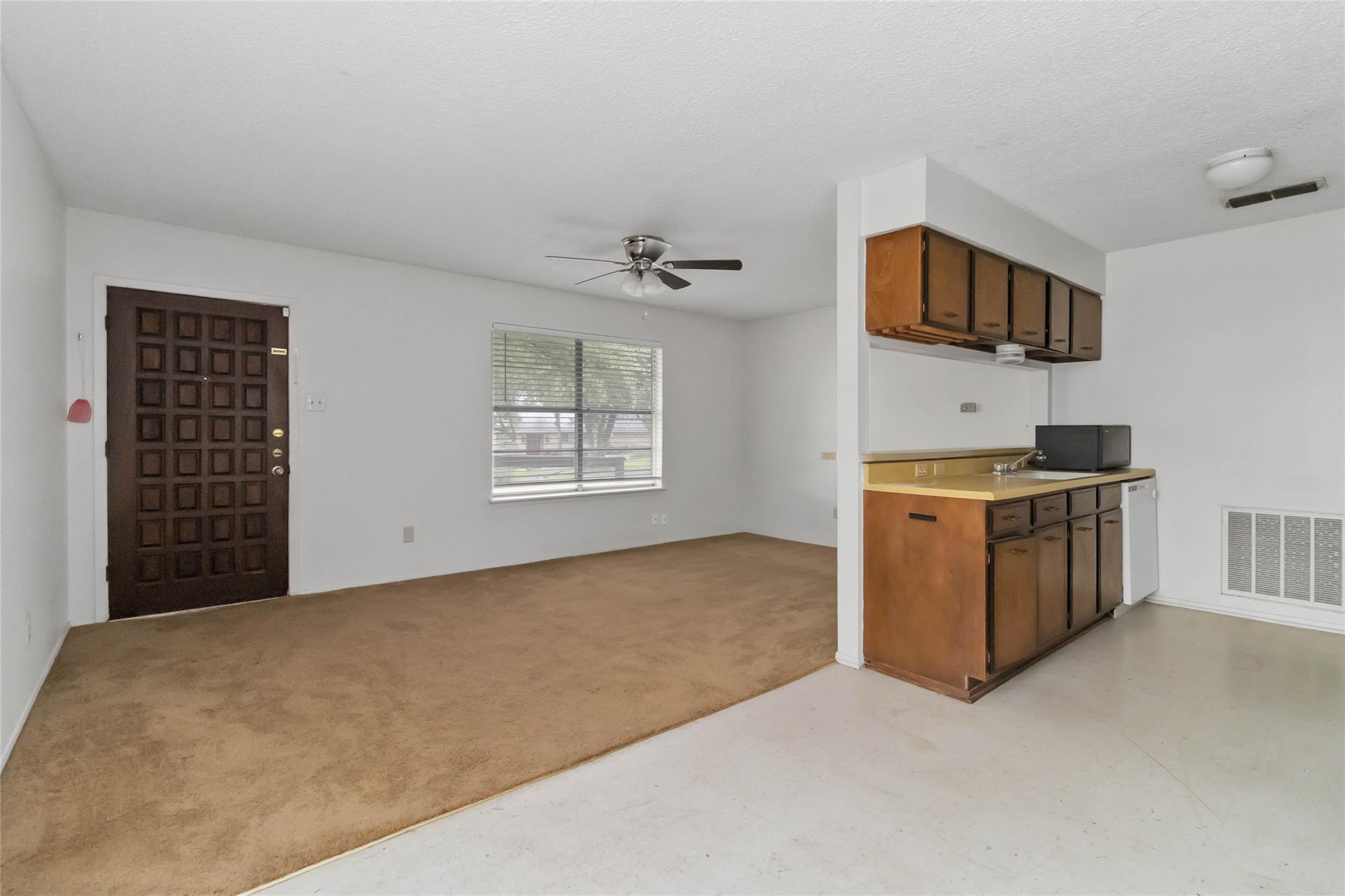 1402 Brown St, San Marcos, TX 78666