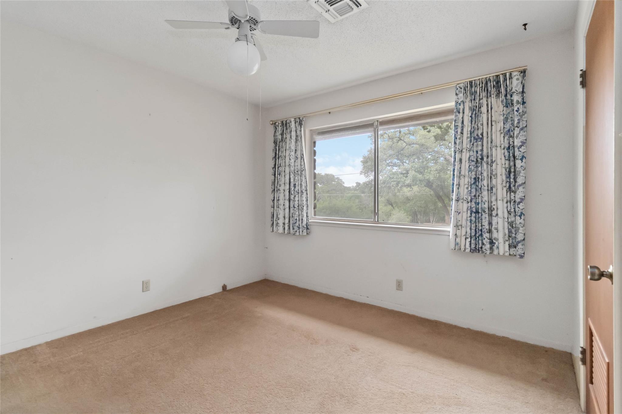 1402 Brown St, San Marcos, TX 78666