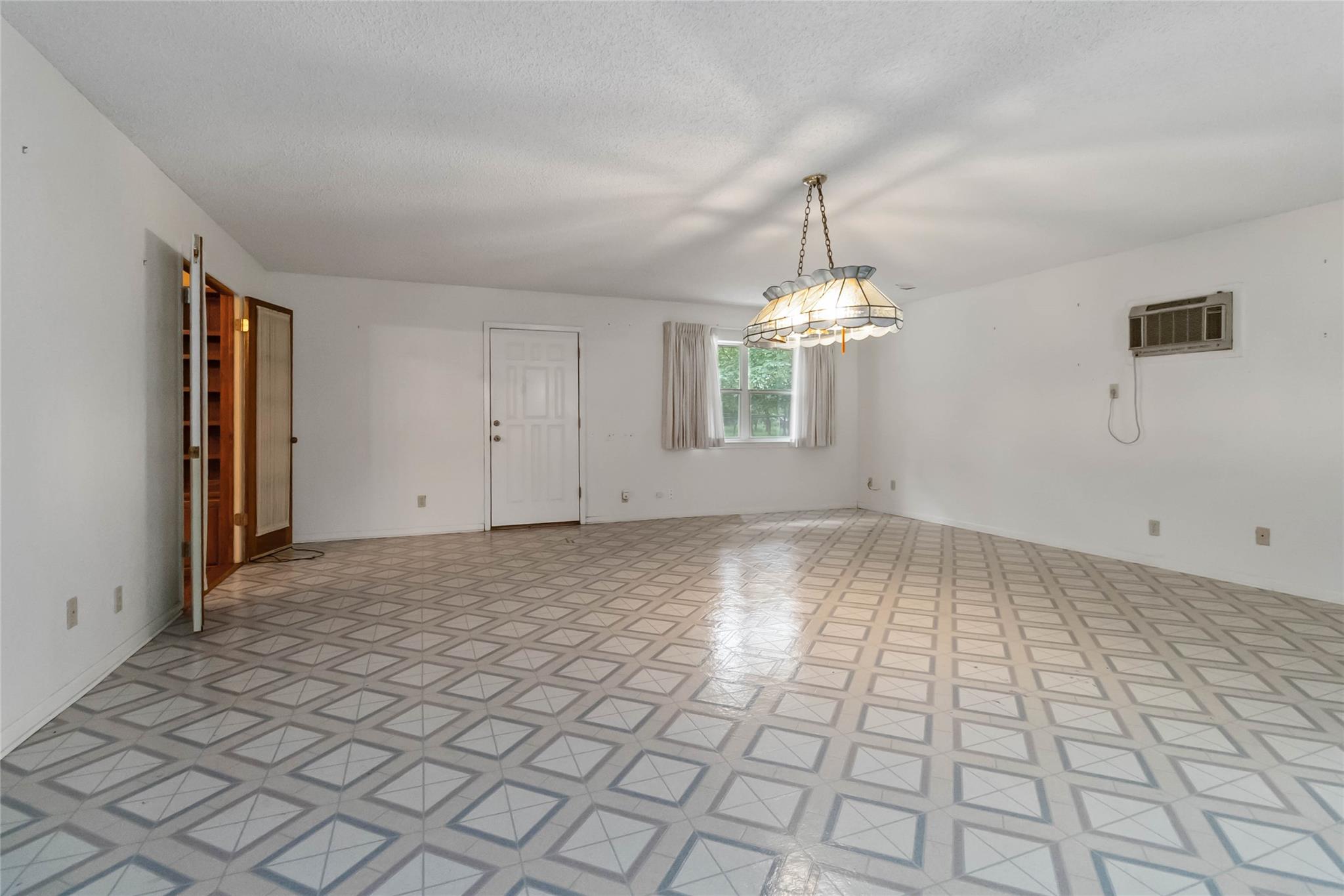 1402 Brown St, San Marcos, TX 78666