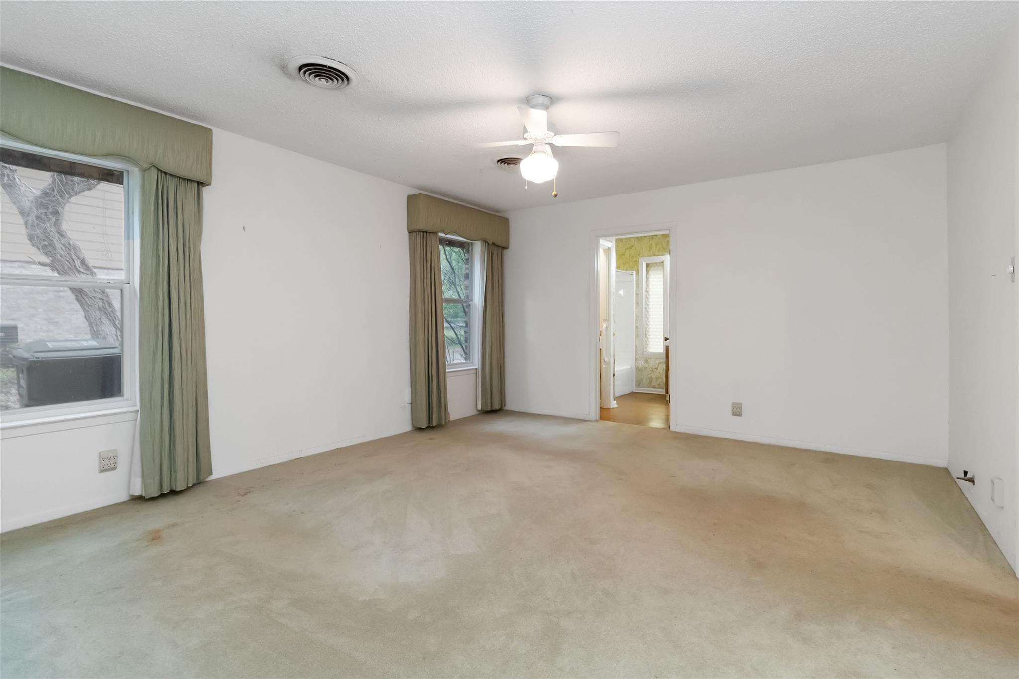 1402 Brown St, San Marcos, TX 78666