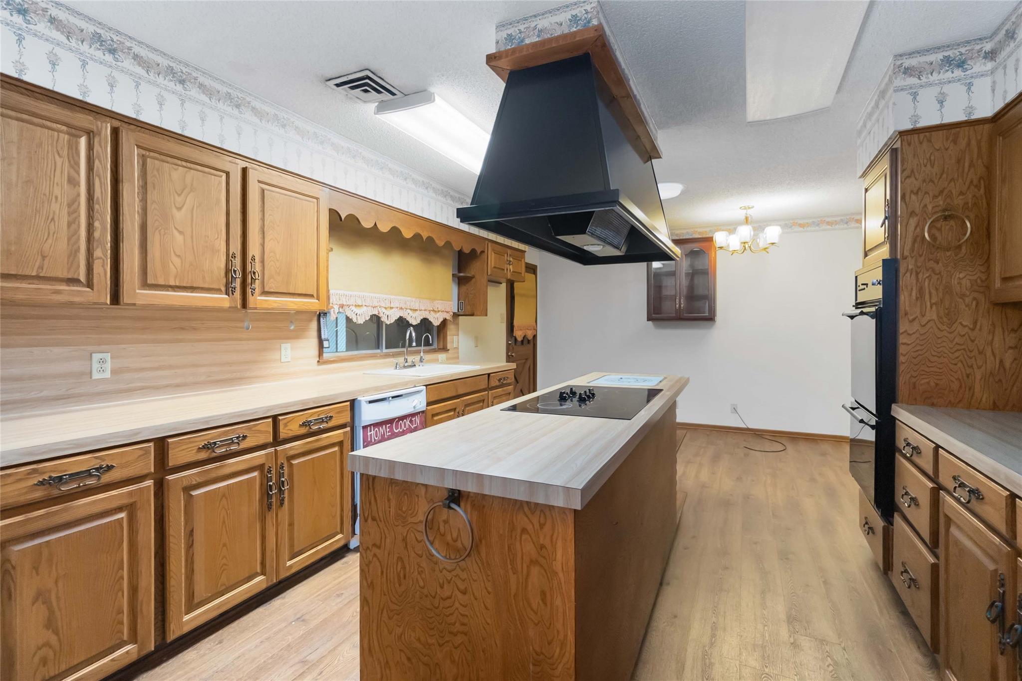 1402 Brown St, San Marcos, TX 78666