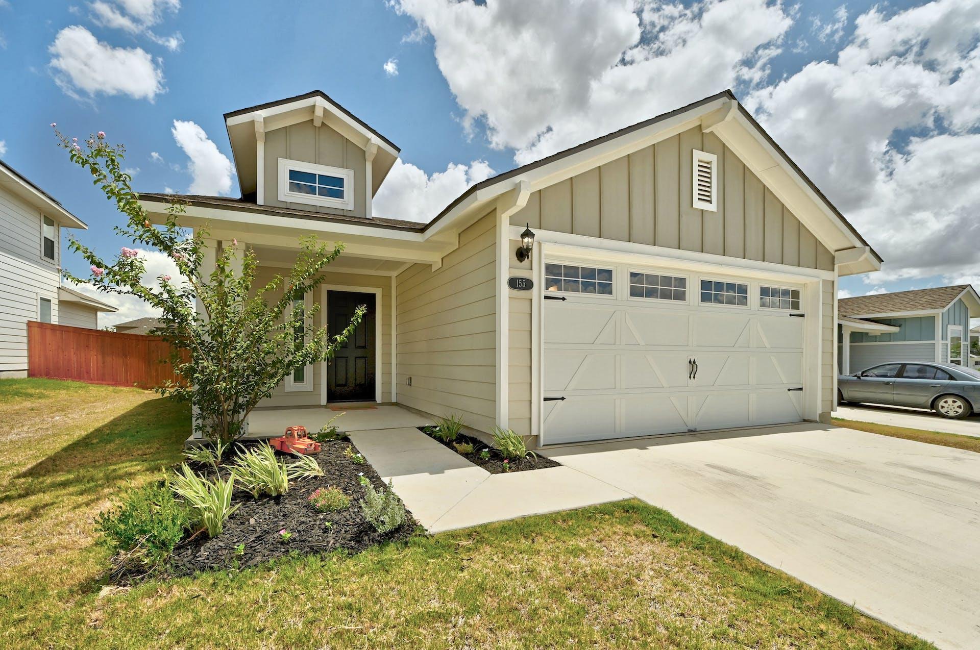 155 Lyndon Dr, San Marcos, TX 78666