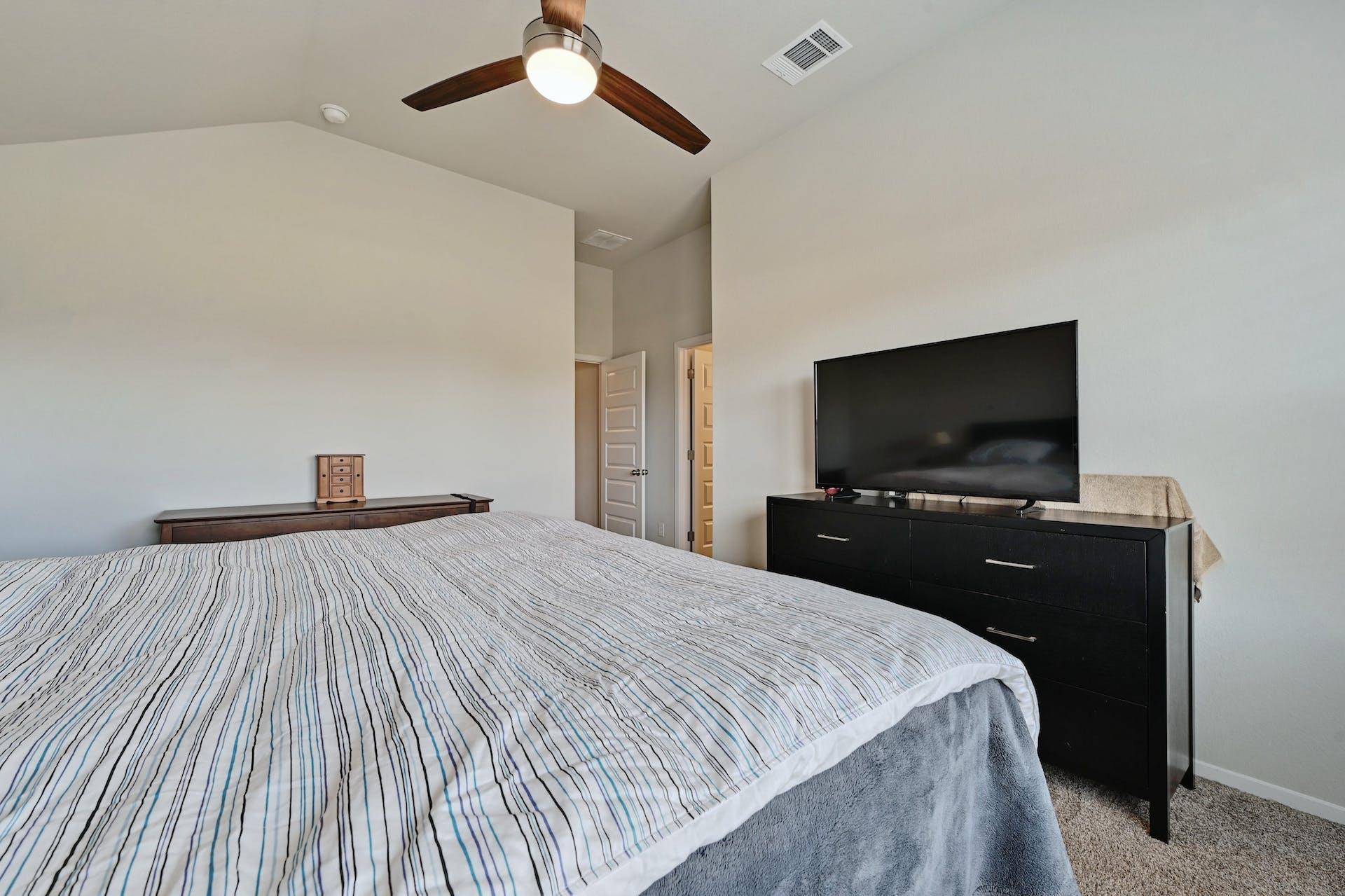 155 Lyndon Dr, San Marcos, TX 78666