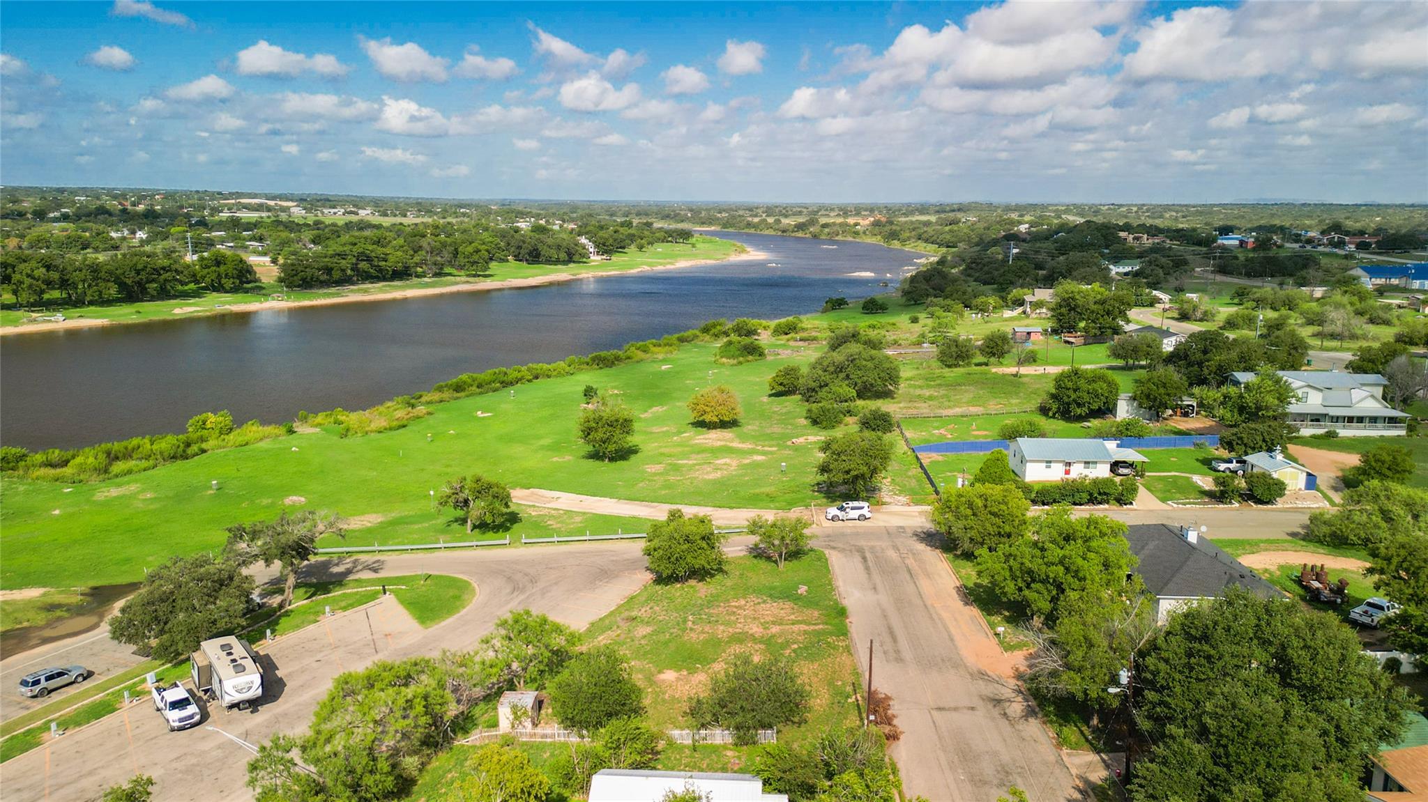 408 W Tarrant St, Llano, TX 78643