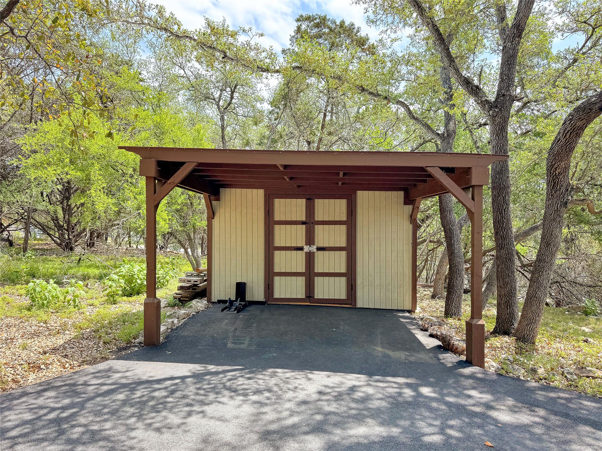 209 Lake Forest Frst, Canyon Lake, TX 78133