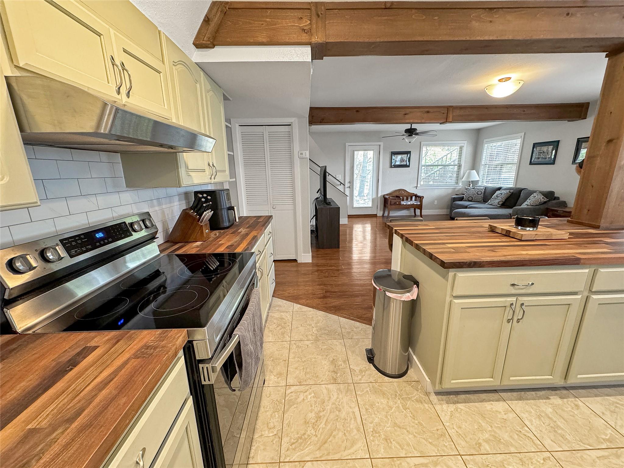 209 Lake Forest Frst, Canyon Lake, TX 78133