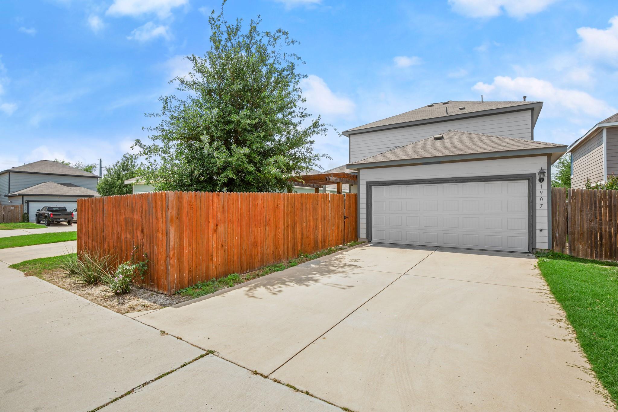 1907 Rinker Ranch Dr, Austin, TX 78725