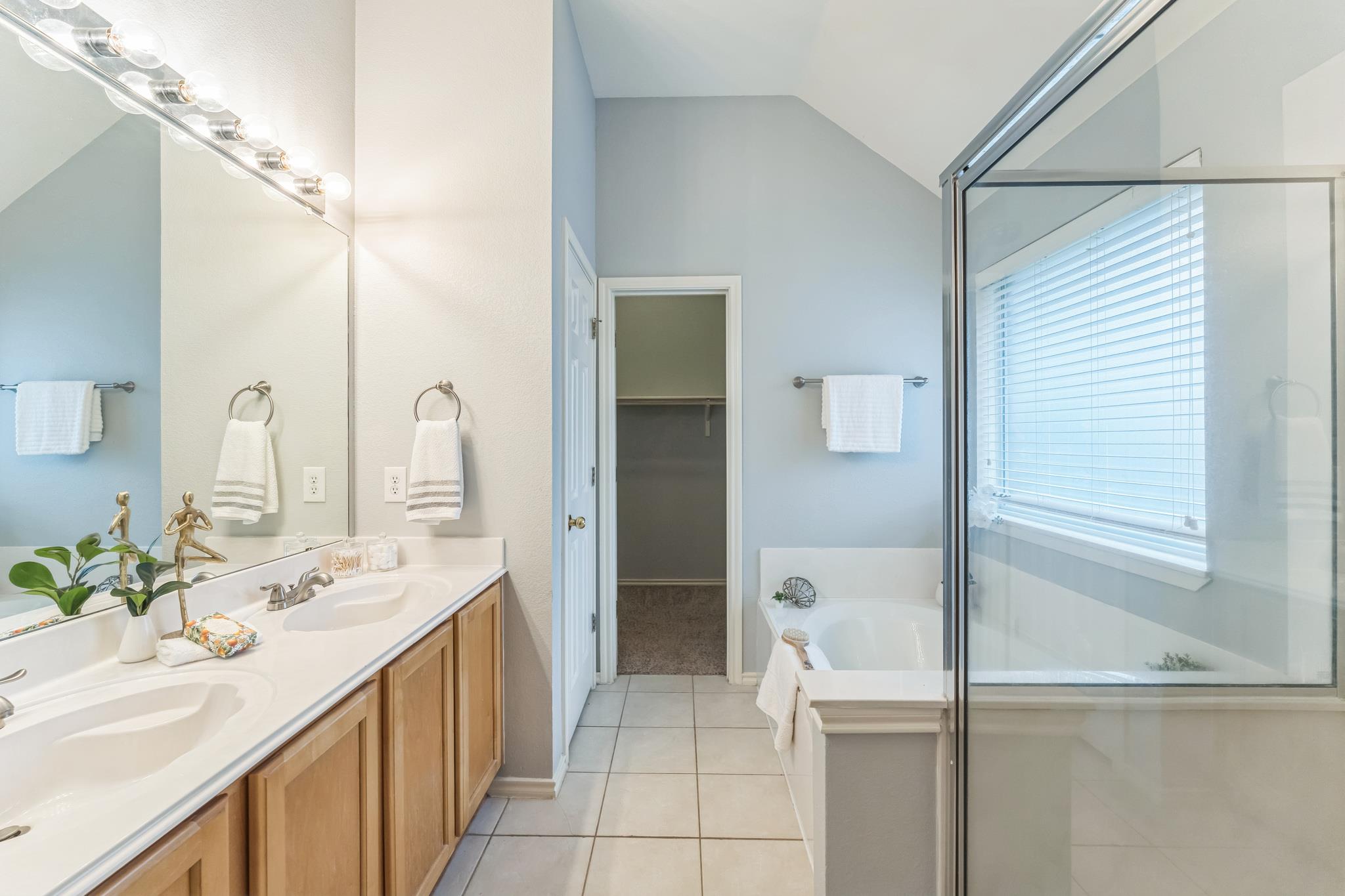 7418 W Magic Mountain Ln, Round Rock, TX 78681