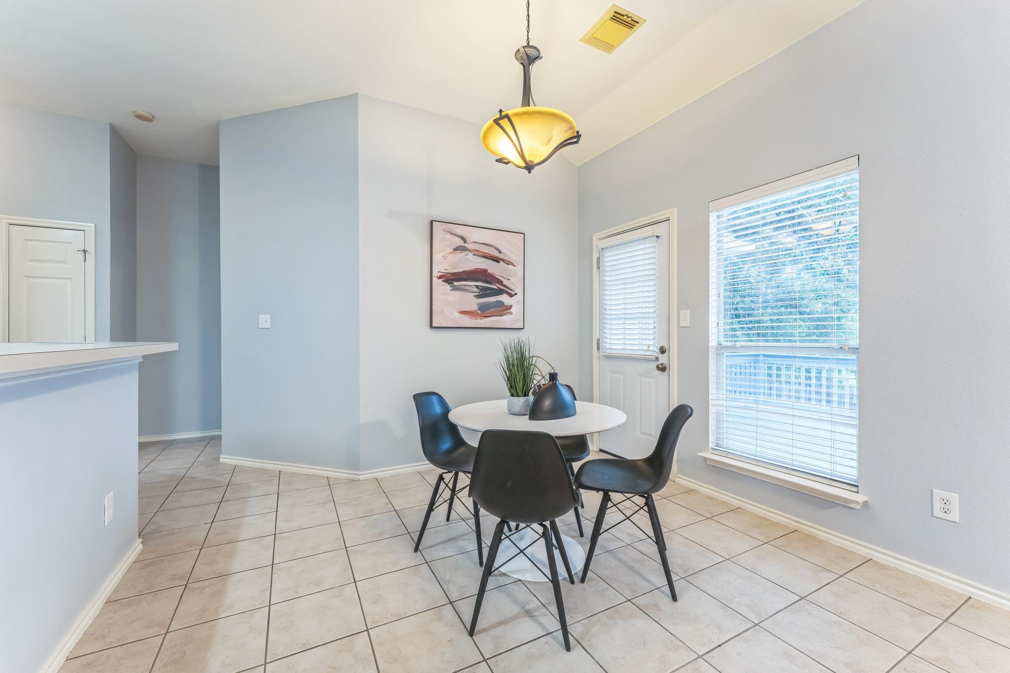 7418 W Magic Mountain Ln, Round Rock, TX 78681