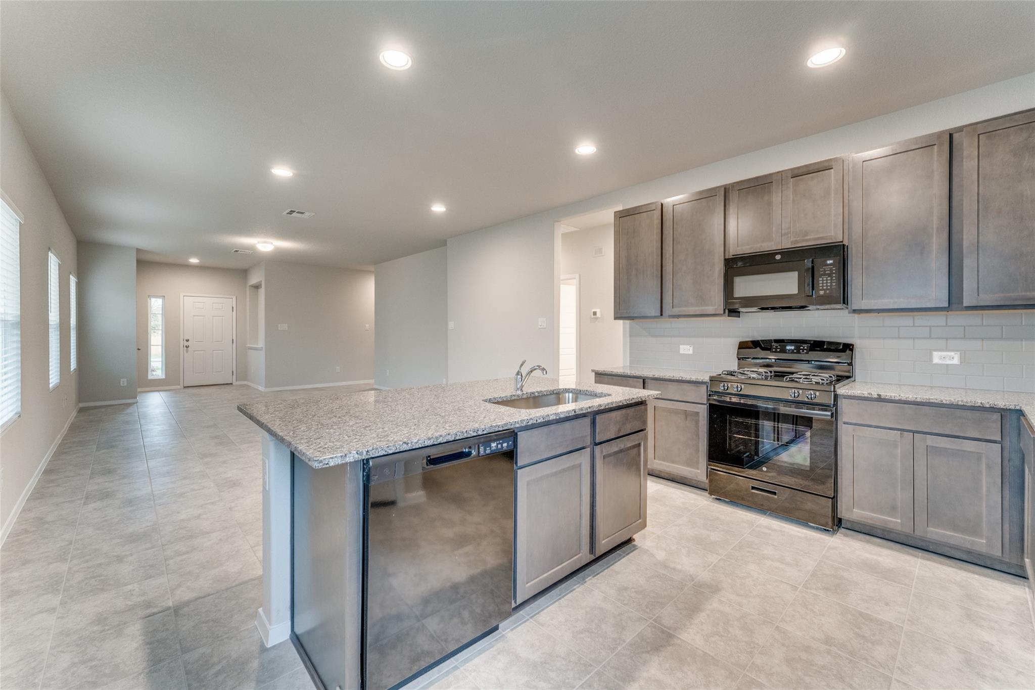 105 Shugart St, San Marcos, TX 78666