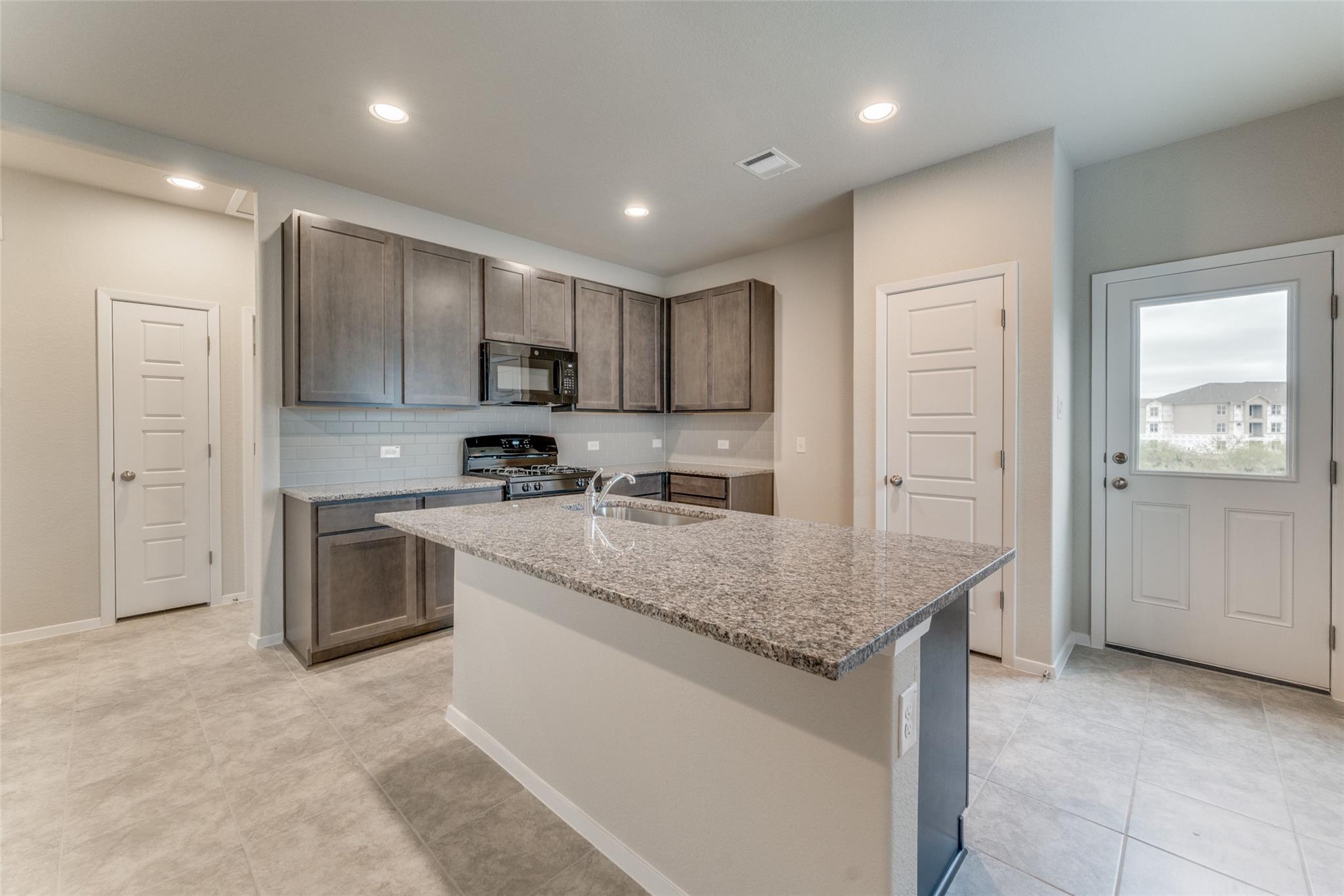 105 Shugart St, San Marcos, TX 78666