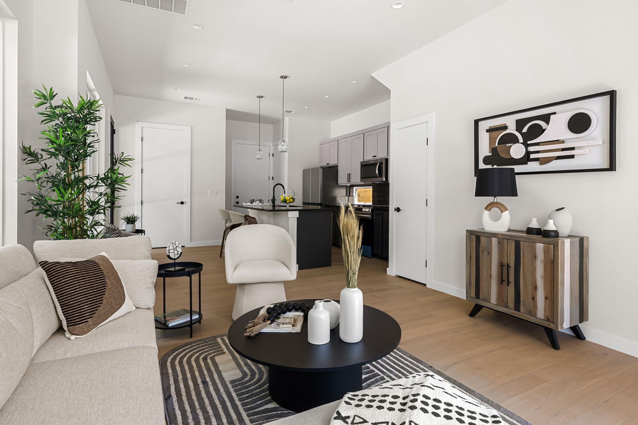 517 Tillery St # 1, Austin, TX 78702