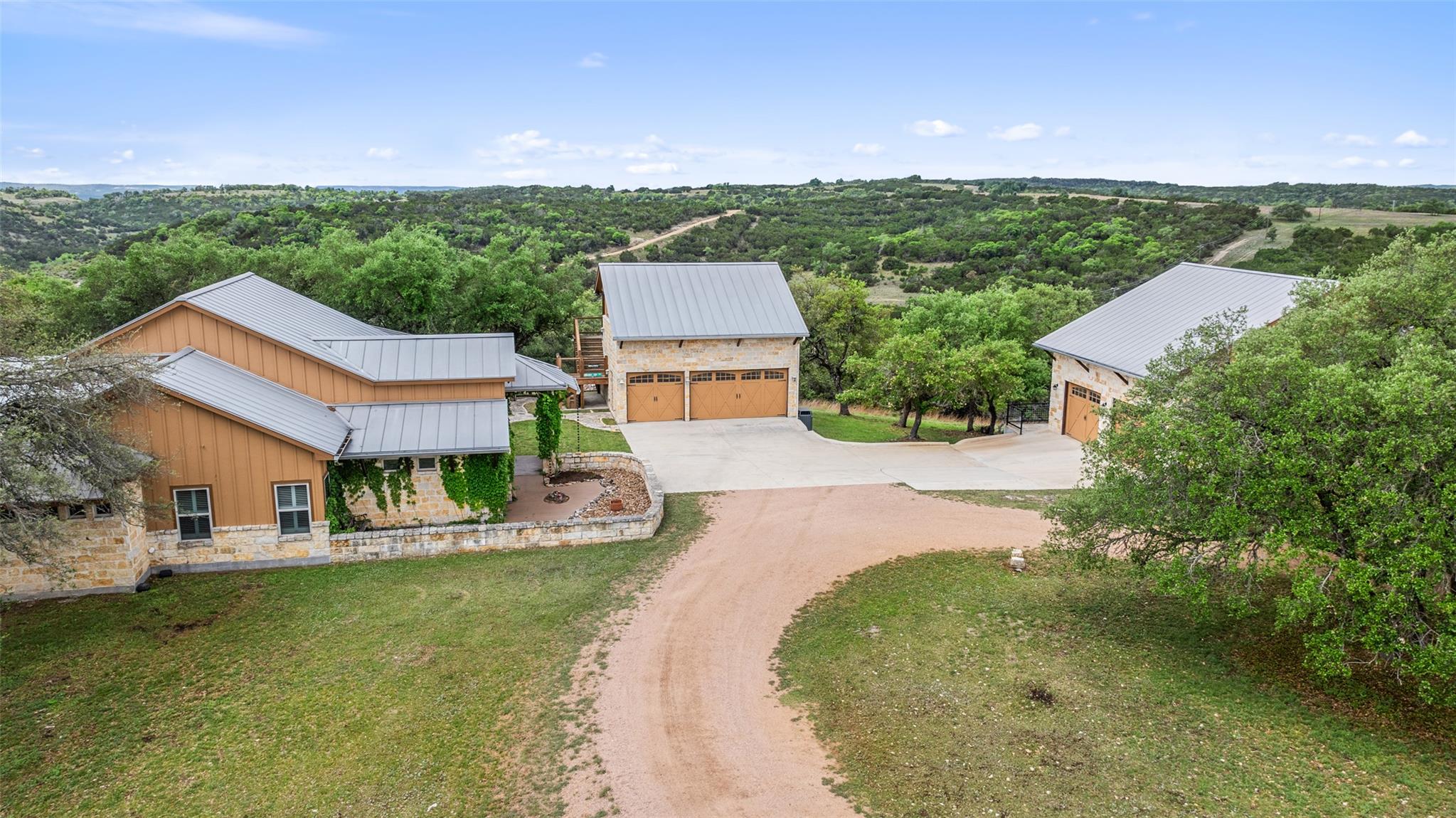 1519 Brushy Top Trl, Blanco, TX 78606