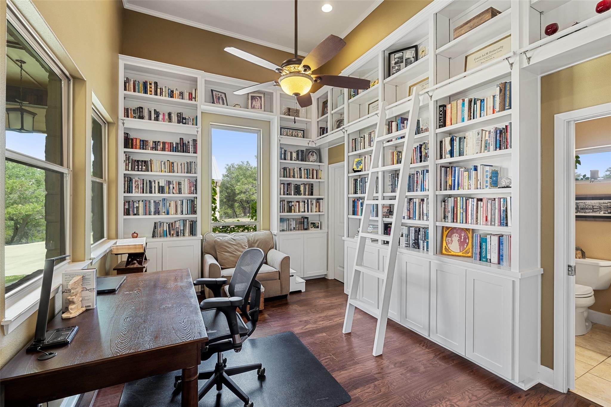 1519 Brushy Top Trl, Blanco, TX 78606