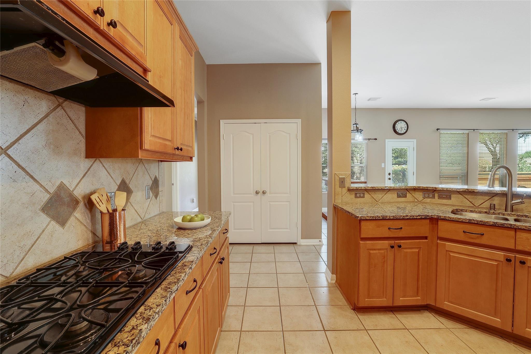 2415 Arbor Dr, Round Rock, TX 78681