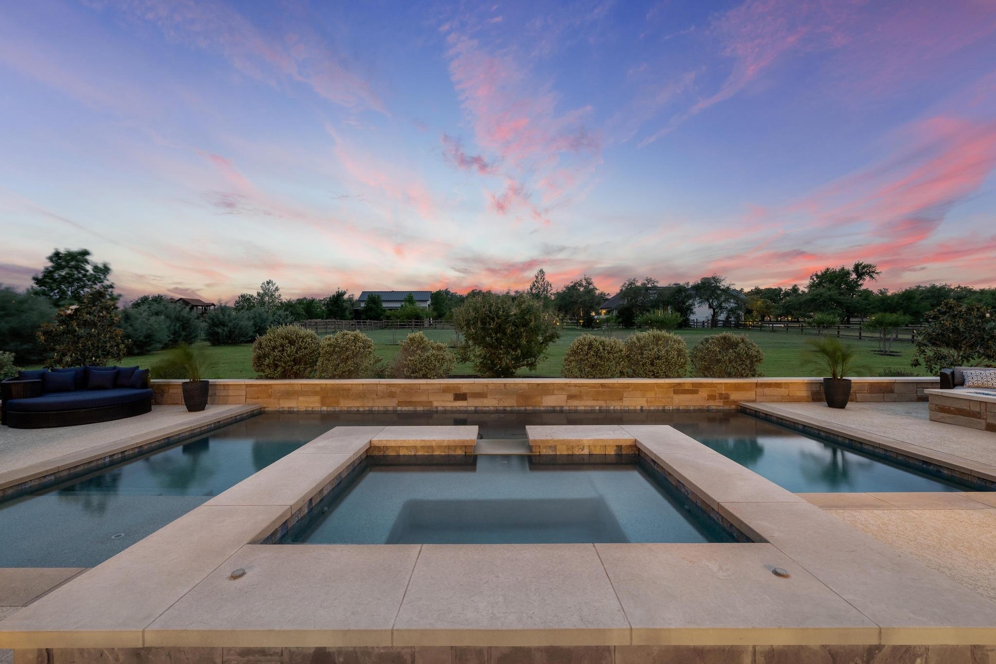 281 Colonial Affair, Austin, TX 78737