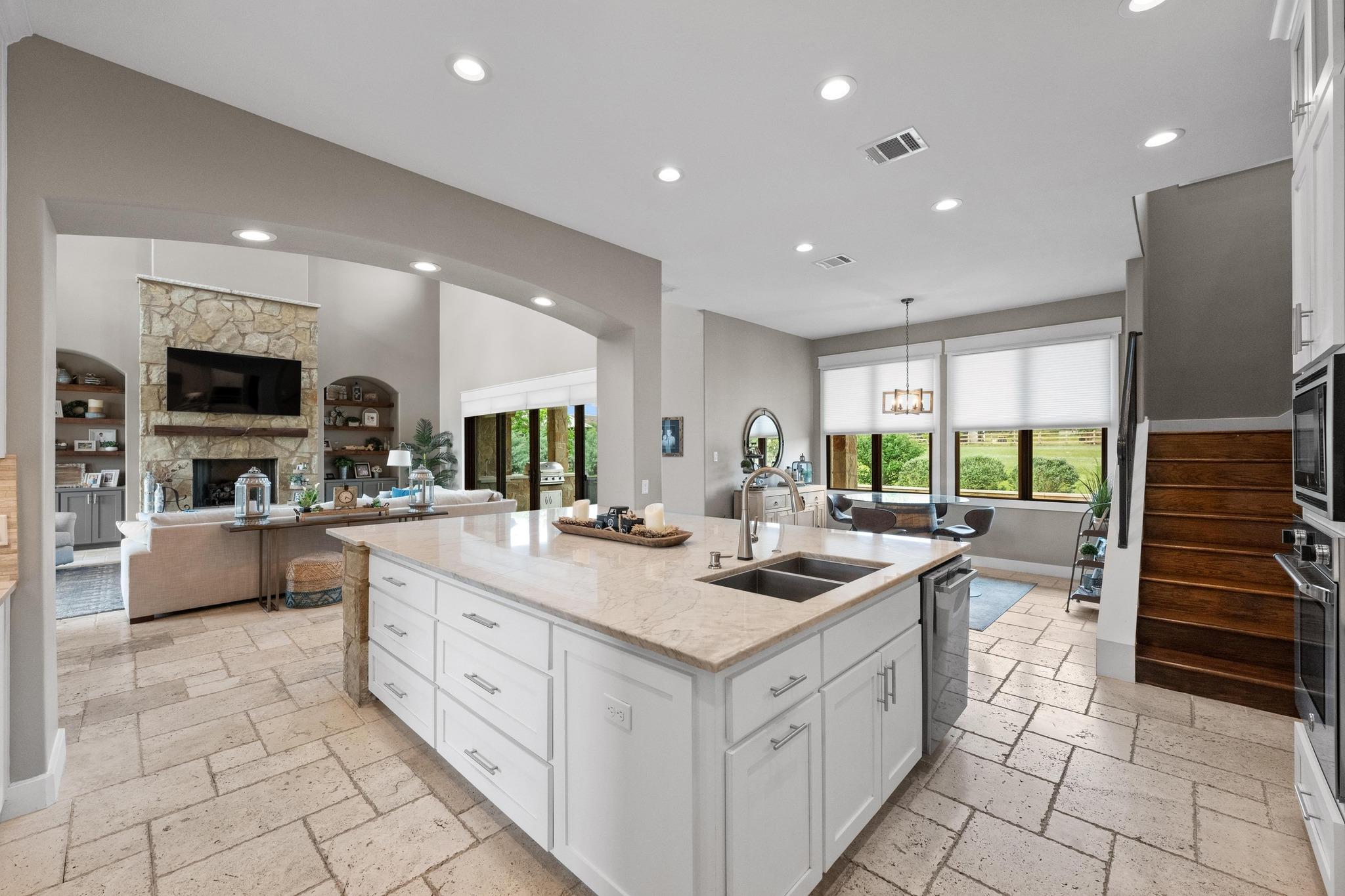 281 Colonial Affair, Austin, TX 78737