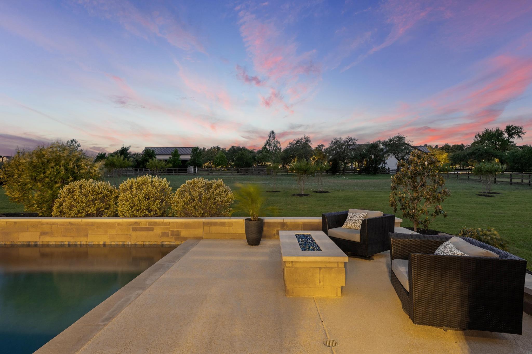 281 Colonial Affair, Austin, TX 78737