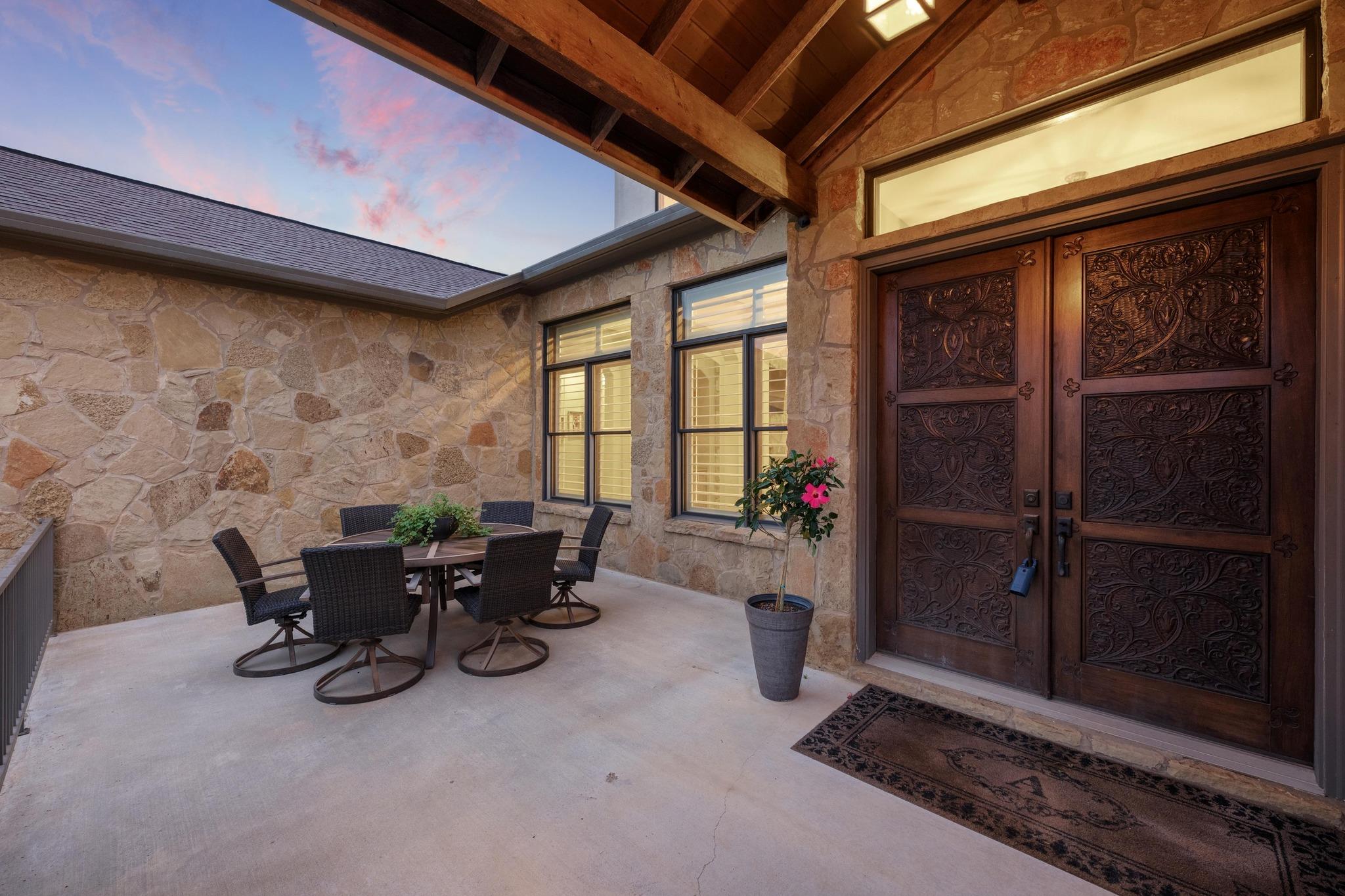 281 Colonial Affair, Austin, TX 78737