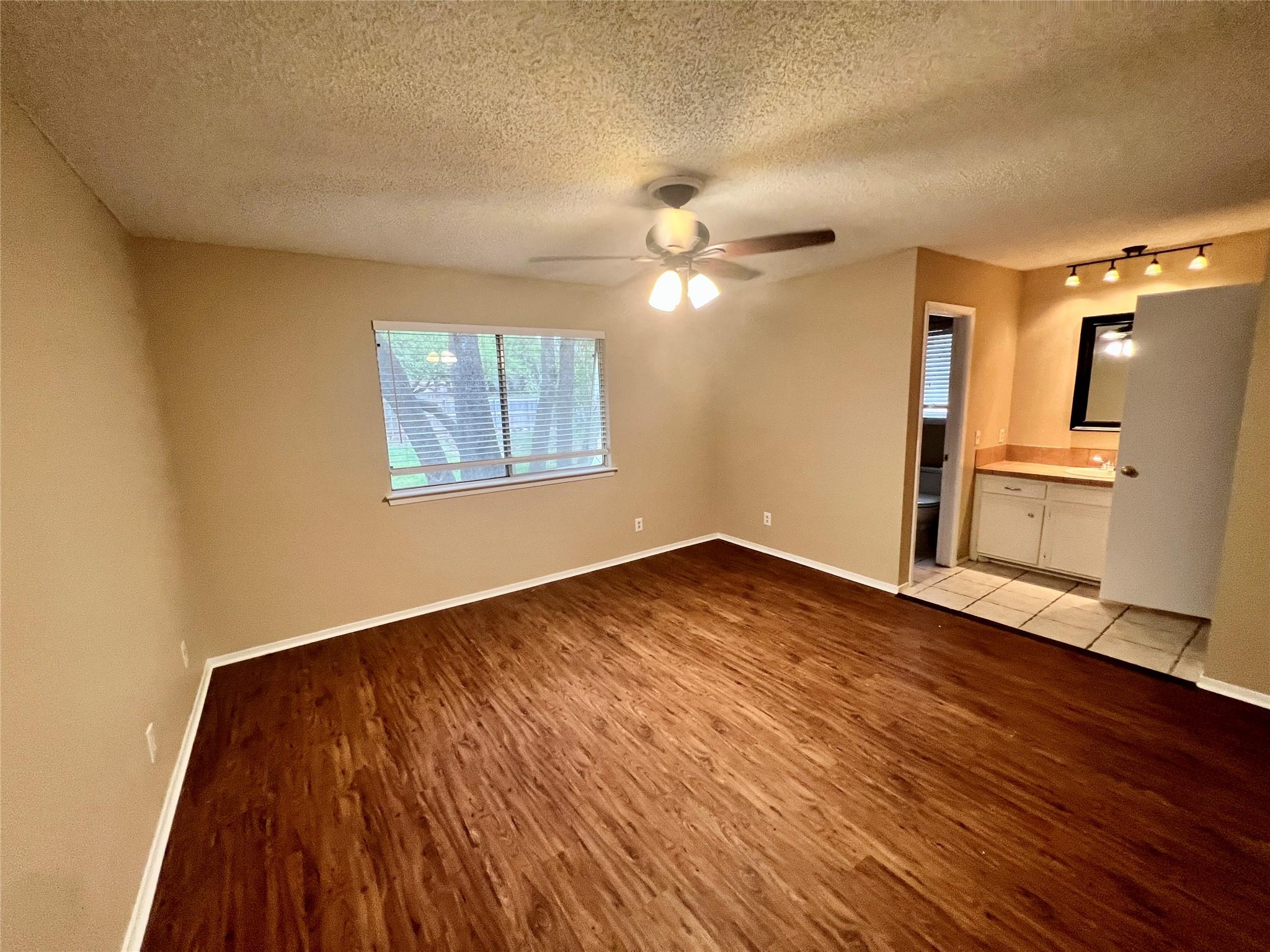 2403 La Rochelle Dr, Cedar Park, TX 78613
