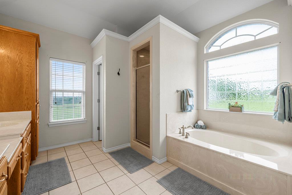 1566 Raby Rd, Bruceville-Eddy, TX 76524
