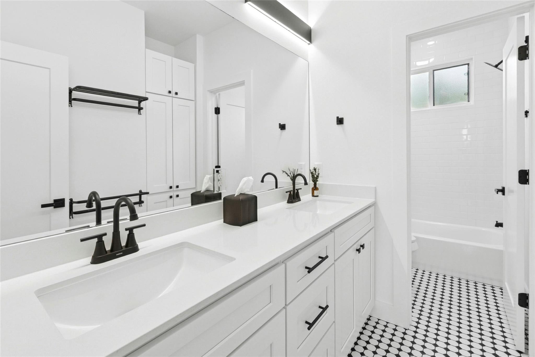 1500 Sylvan Glade Rd # 1B, Austin, TX 78745