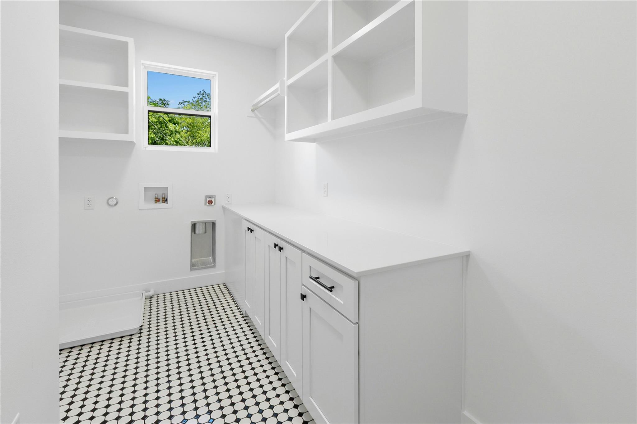 1500 Sylvan Glade Rd # 1B, Austin, TX 78745