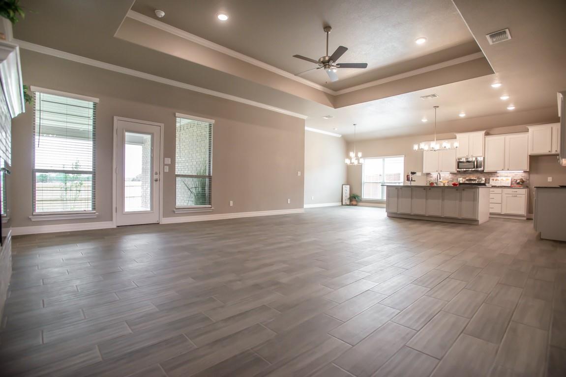 1027 Winchester Dr, Nolanville, TX 76559