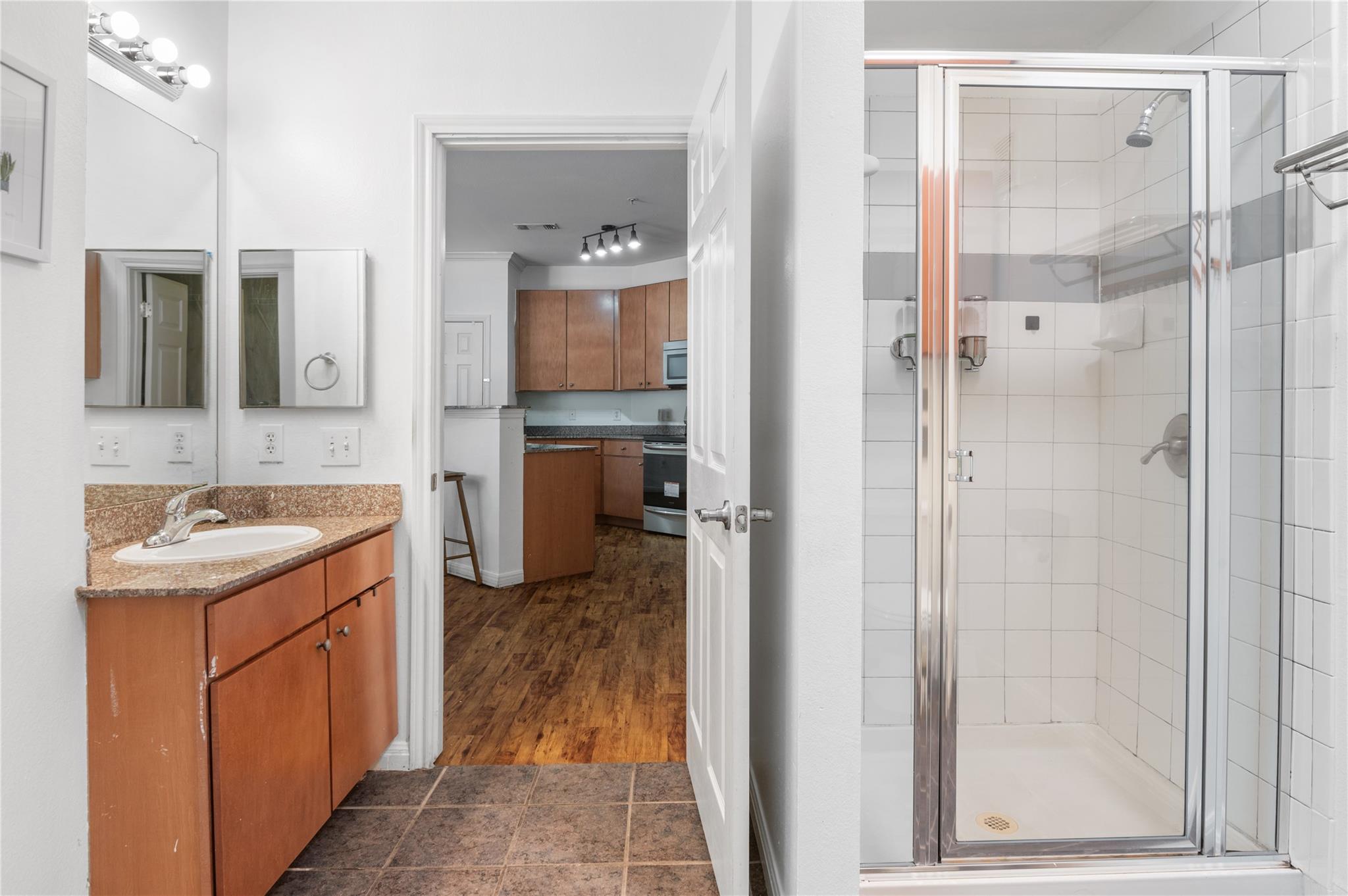 2502 Leon St # 201, Austin, TX 78705