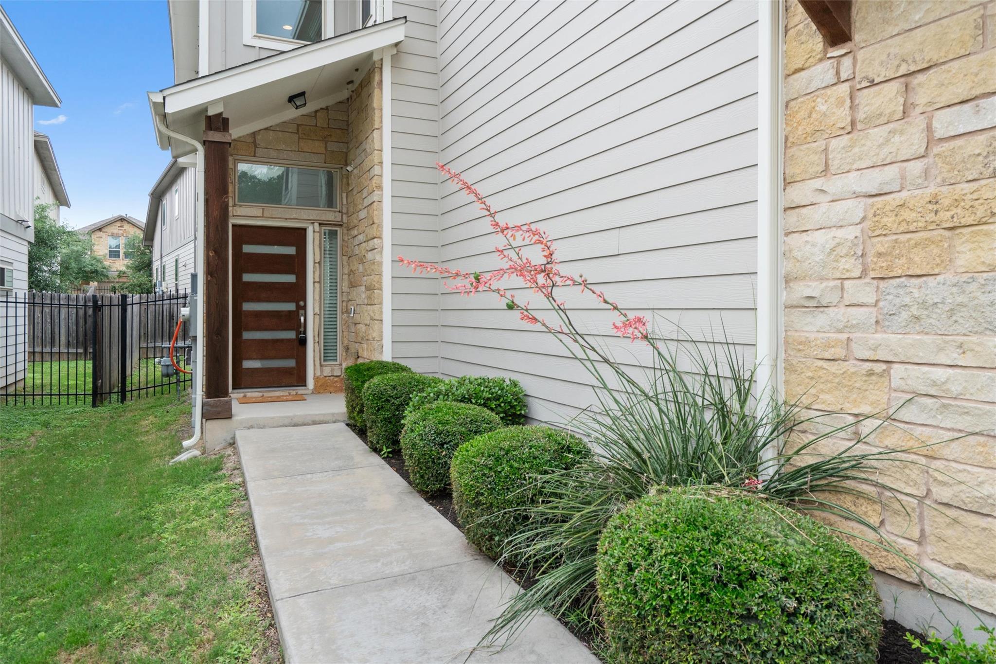 907 Totis Rd, Austin, TX 78748