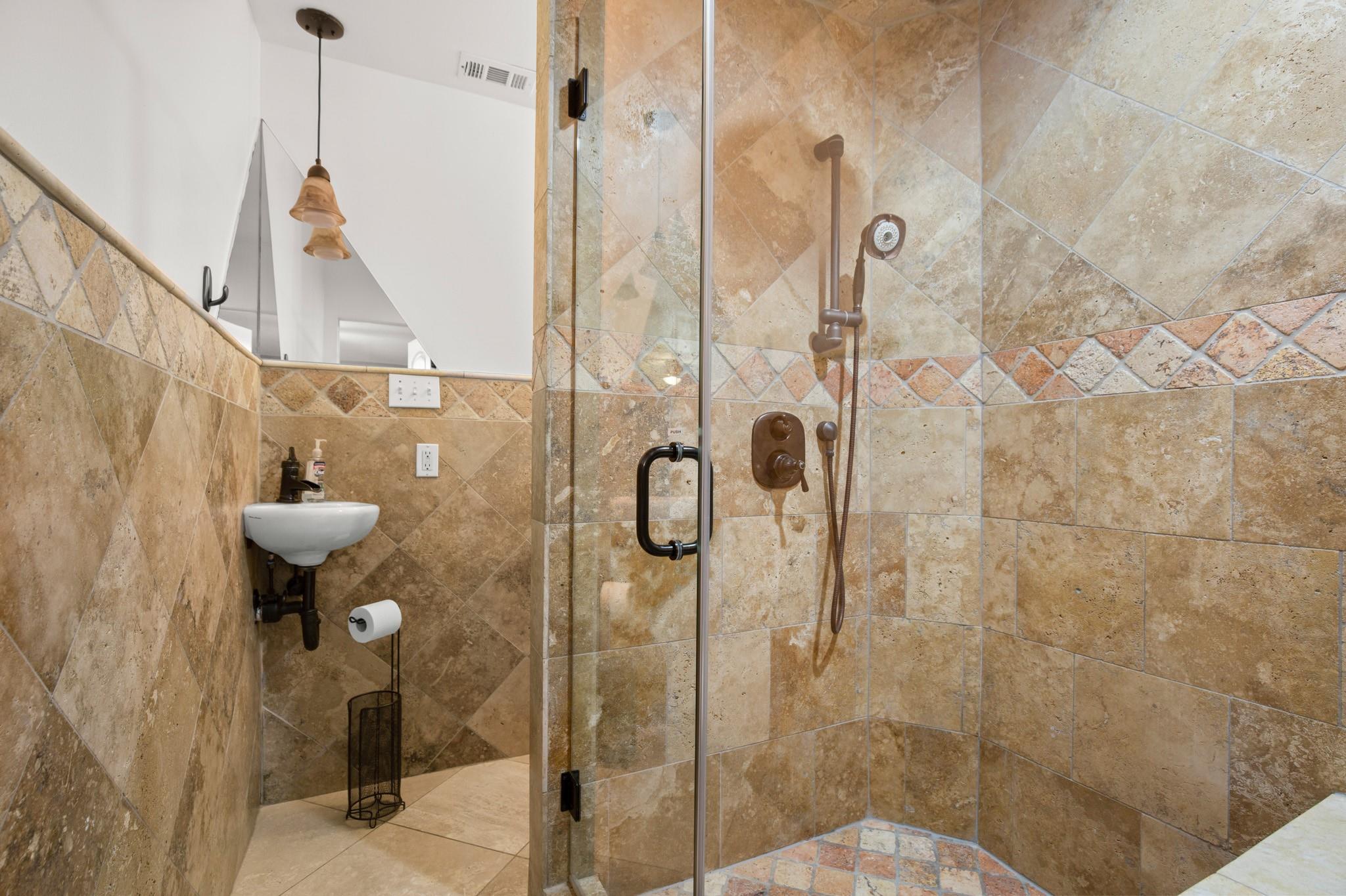 7905 & 7907 Tiffany Dr, Austin, TX 78749