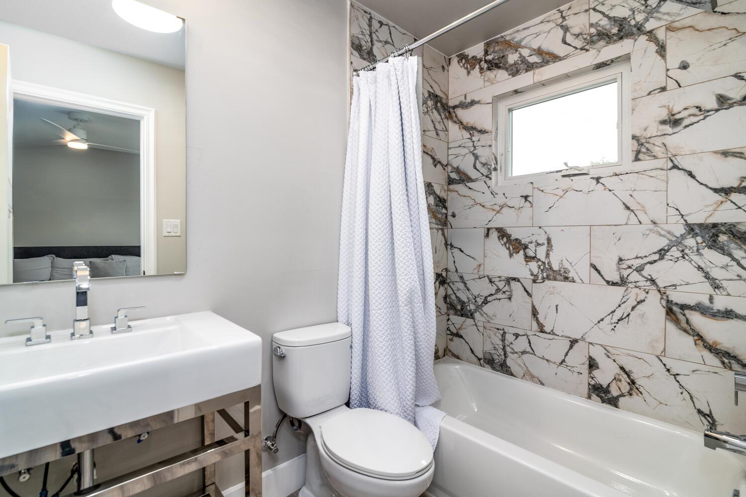 7905 & 7907 Tiffany Dr, Austin, TX 78749